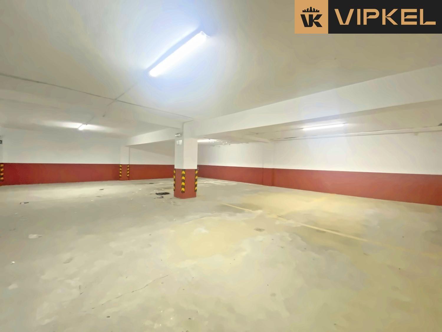 Garage for Sale in Santiago de Compostela