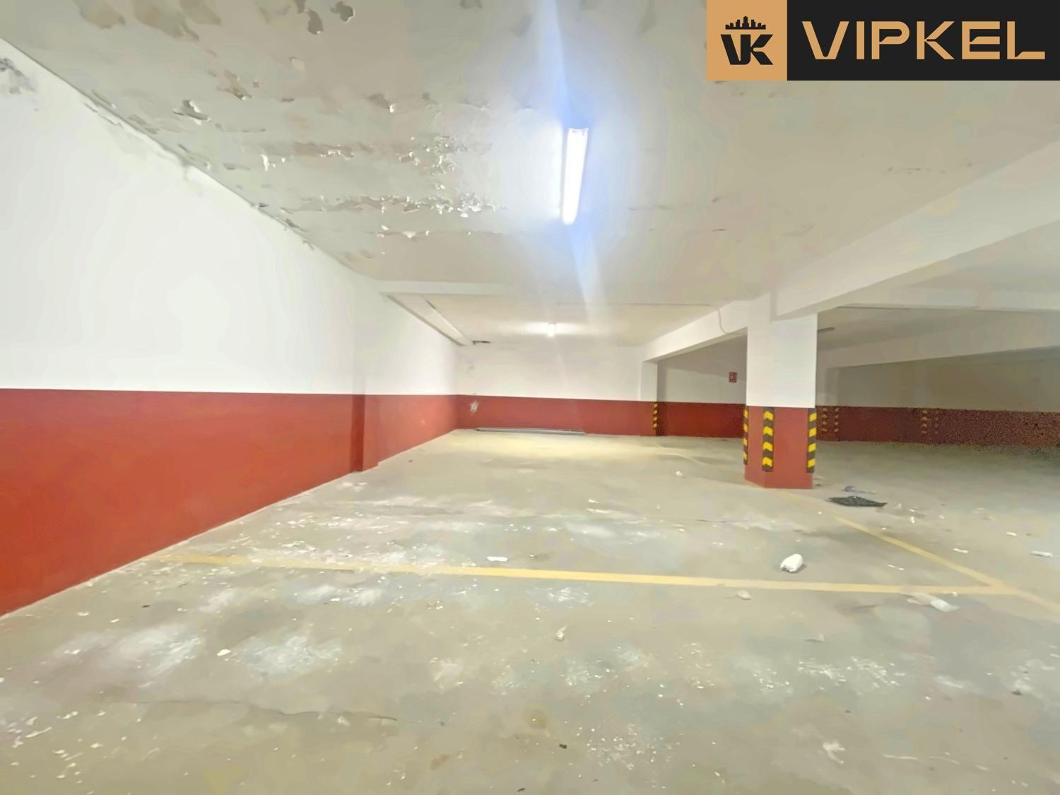 Garage for Sale in Santiago de Compostela