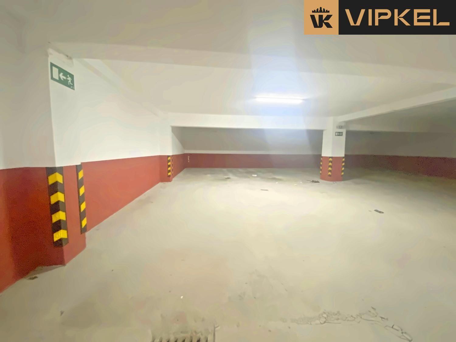 Garage for Sale in Santiago de Compostela