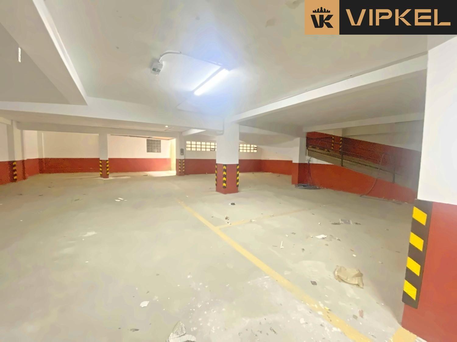 Garage for Sale in Santiago de Compostela
