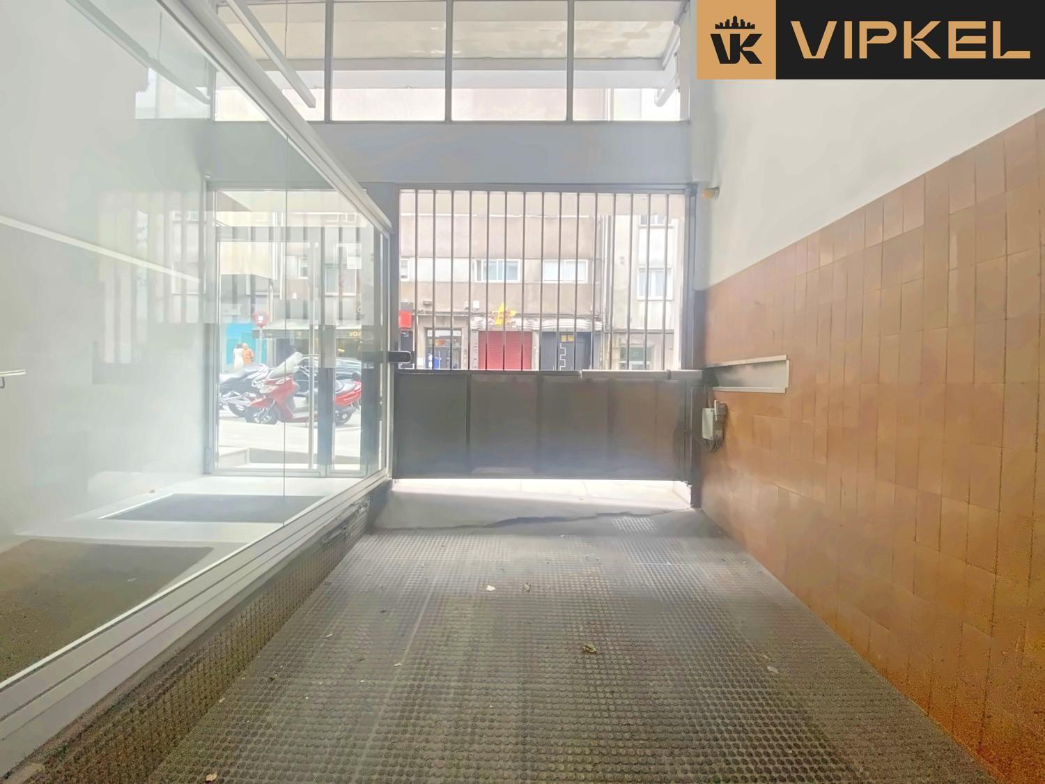 Garage for Sale in Santiago de Compostela