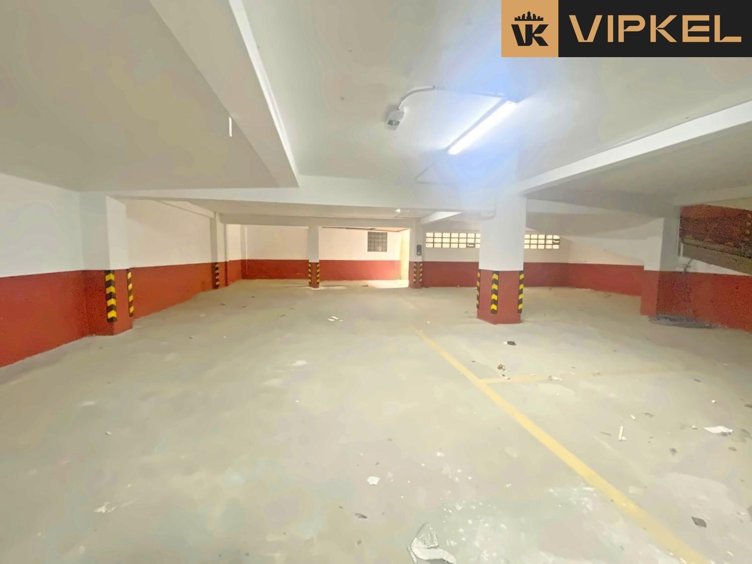 Garage for Sale in Santiago de Compostela