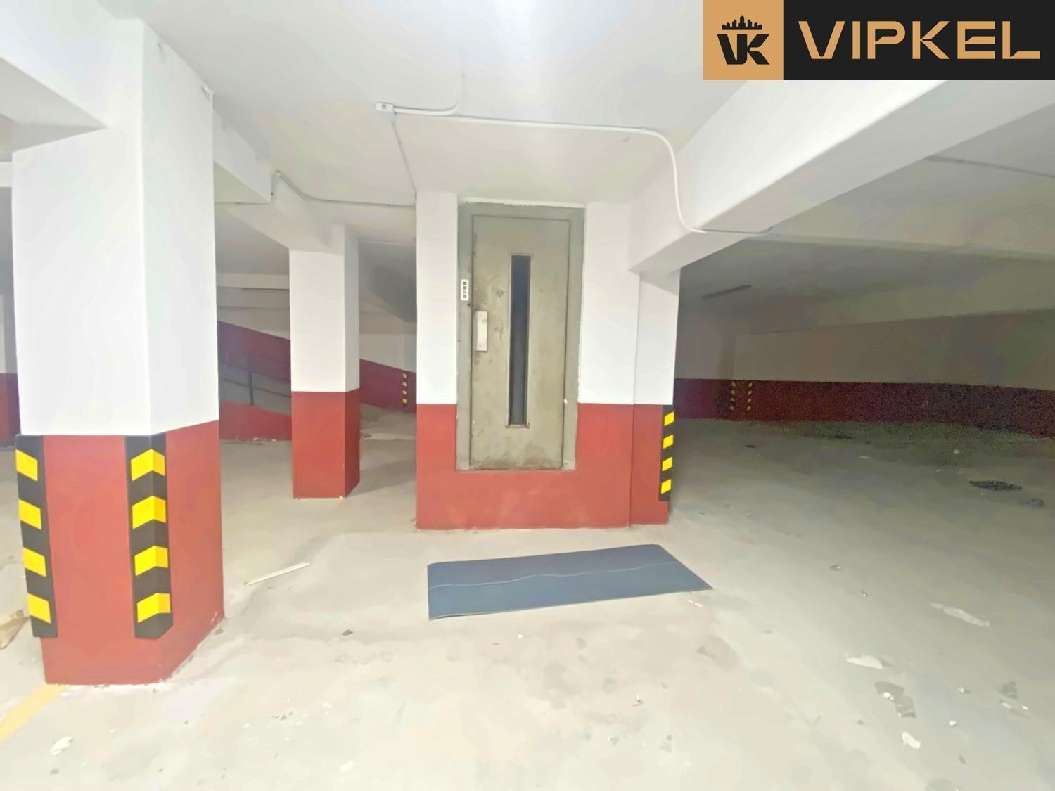 Garage for Sale in Santiago de Compostela