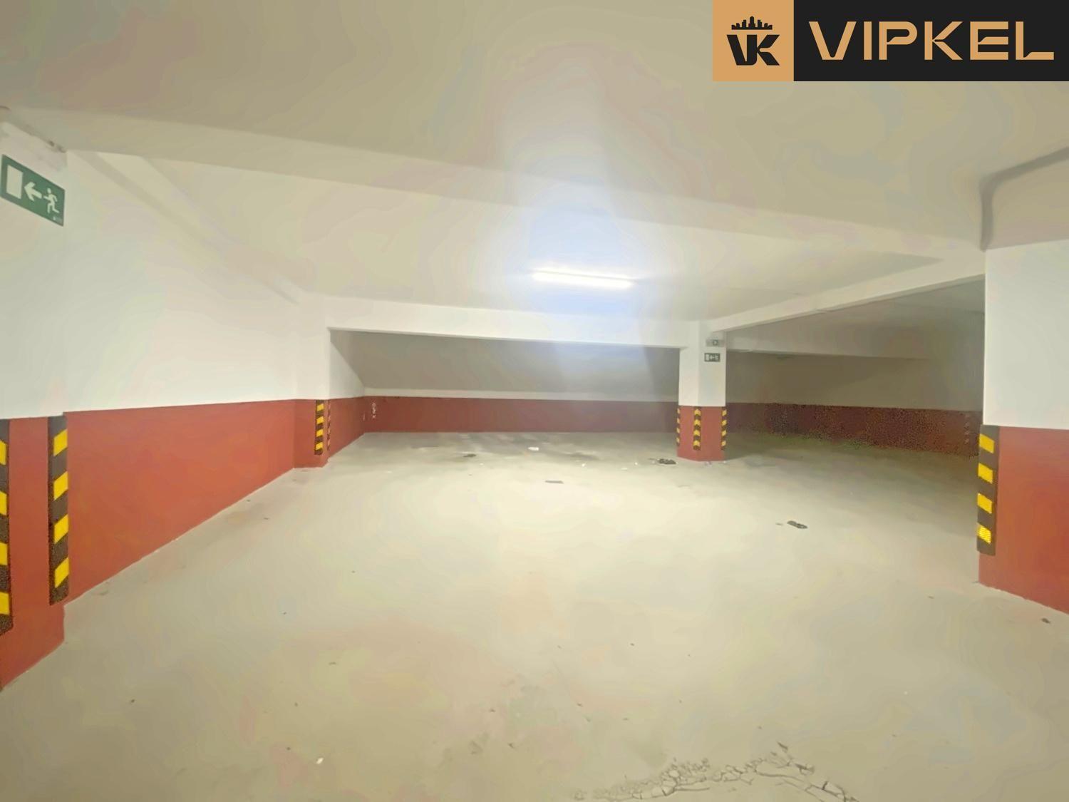 Garage for Sale in Santiago de Compostela