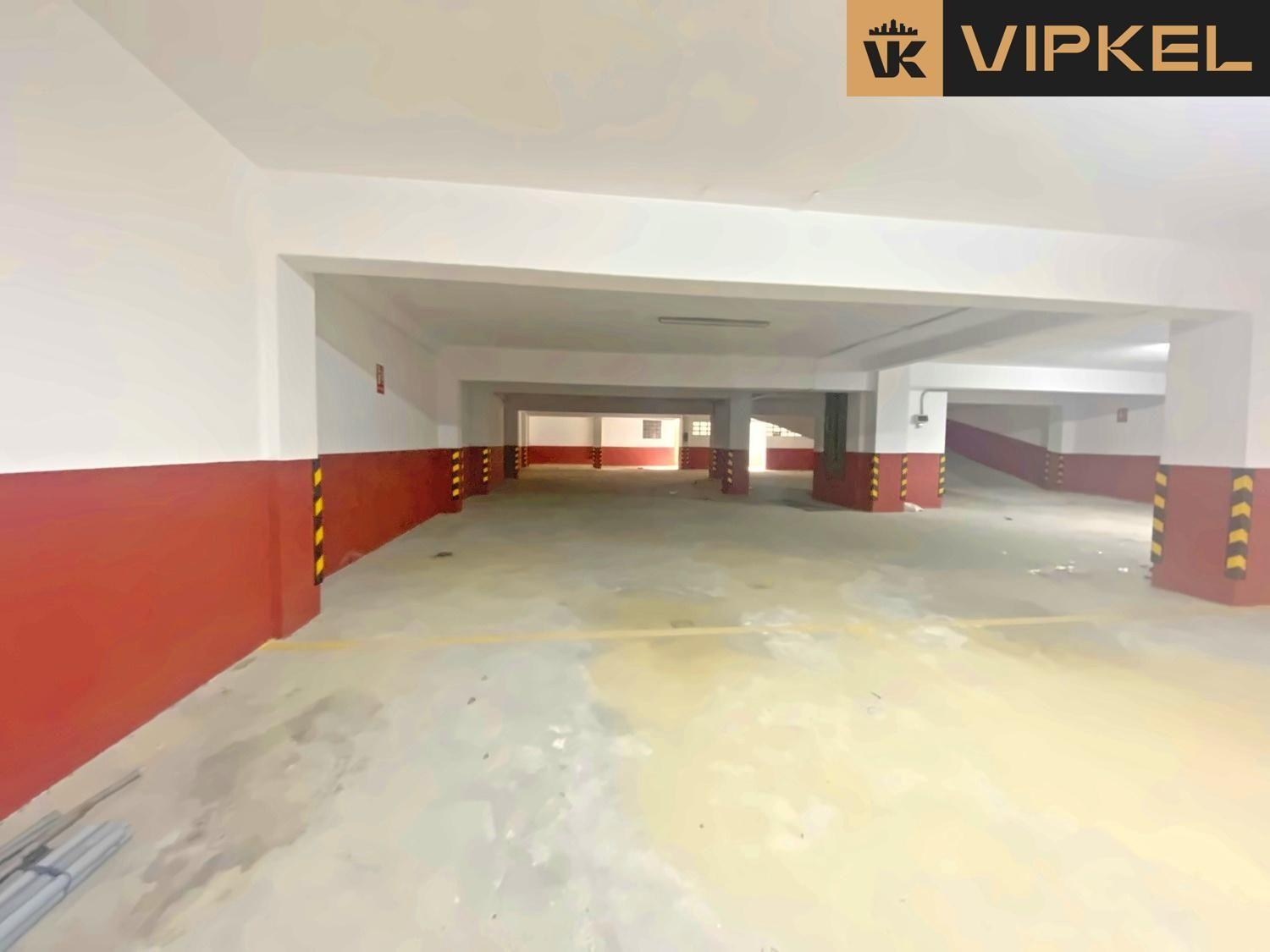 Garage for Sale in Santiago de Compostela