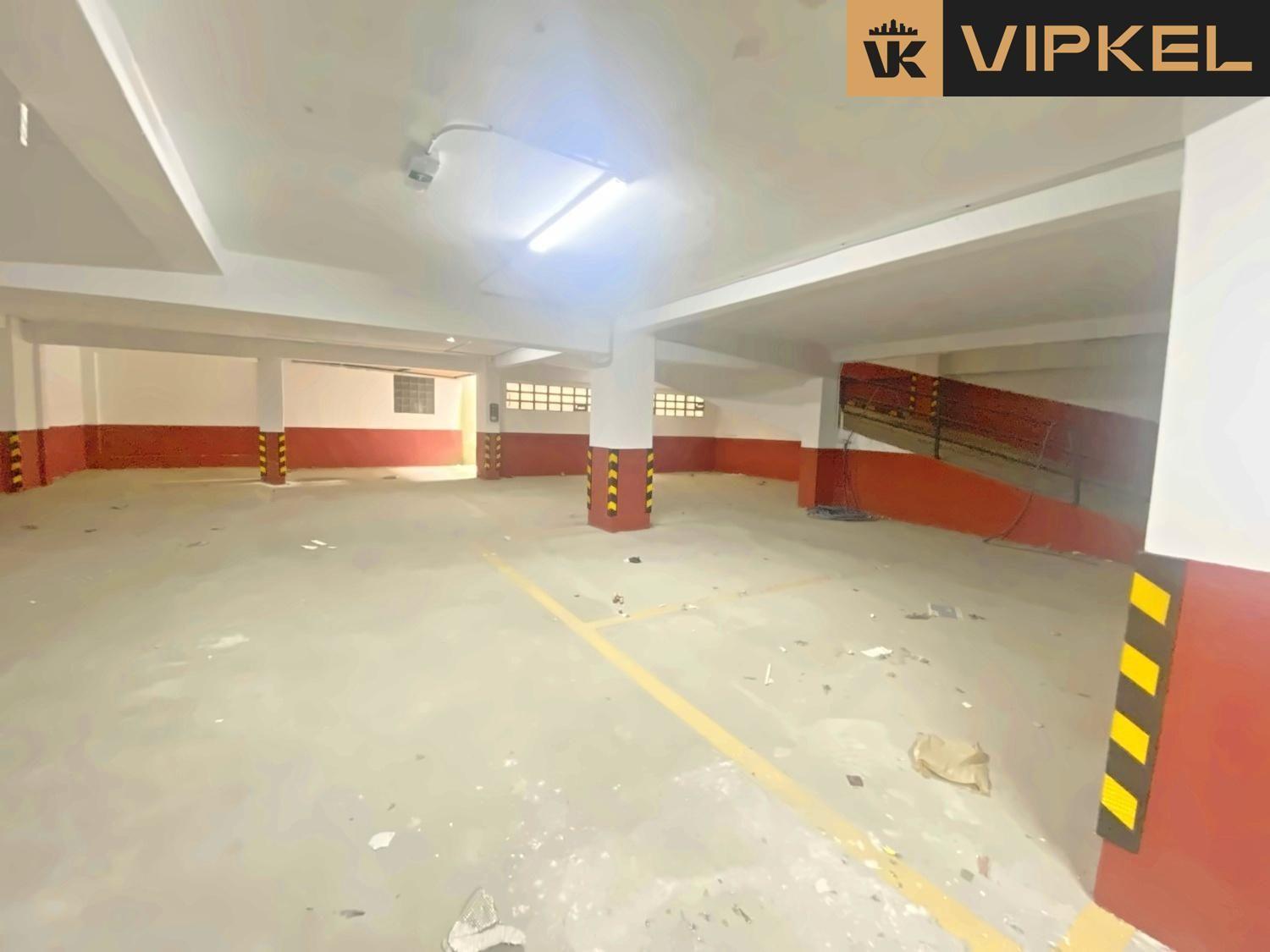 Garage for Sale in Santiago de Compostela