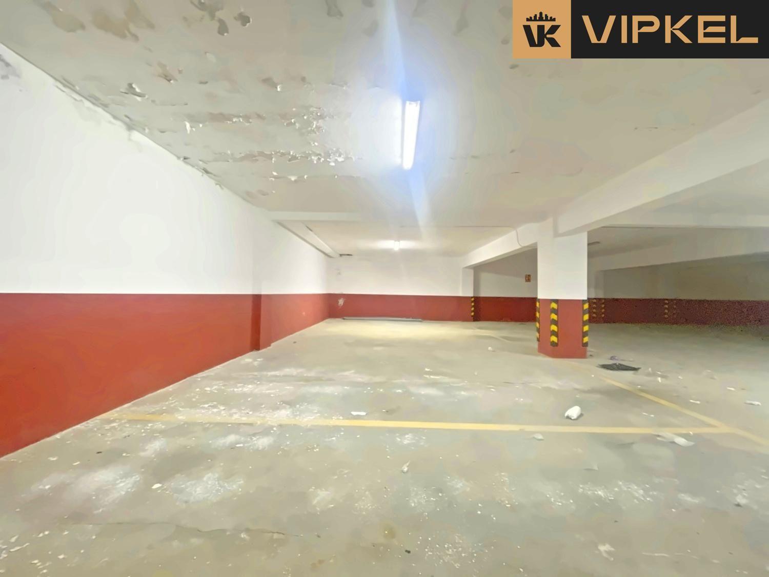 Garage for Sale in Santiago de Compostela