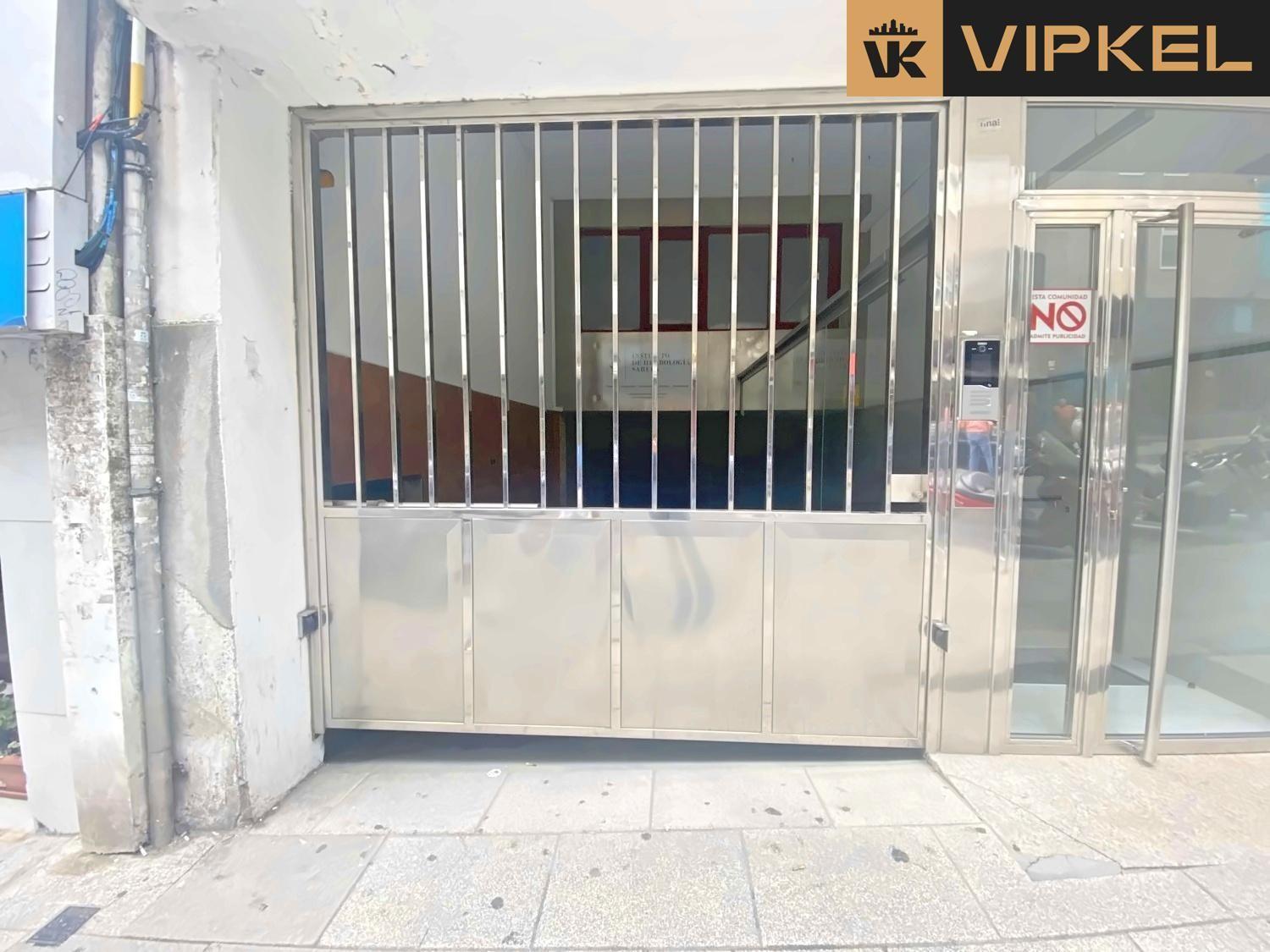 Garage for Sale in Santiago de Compostela