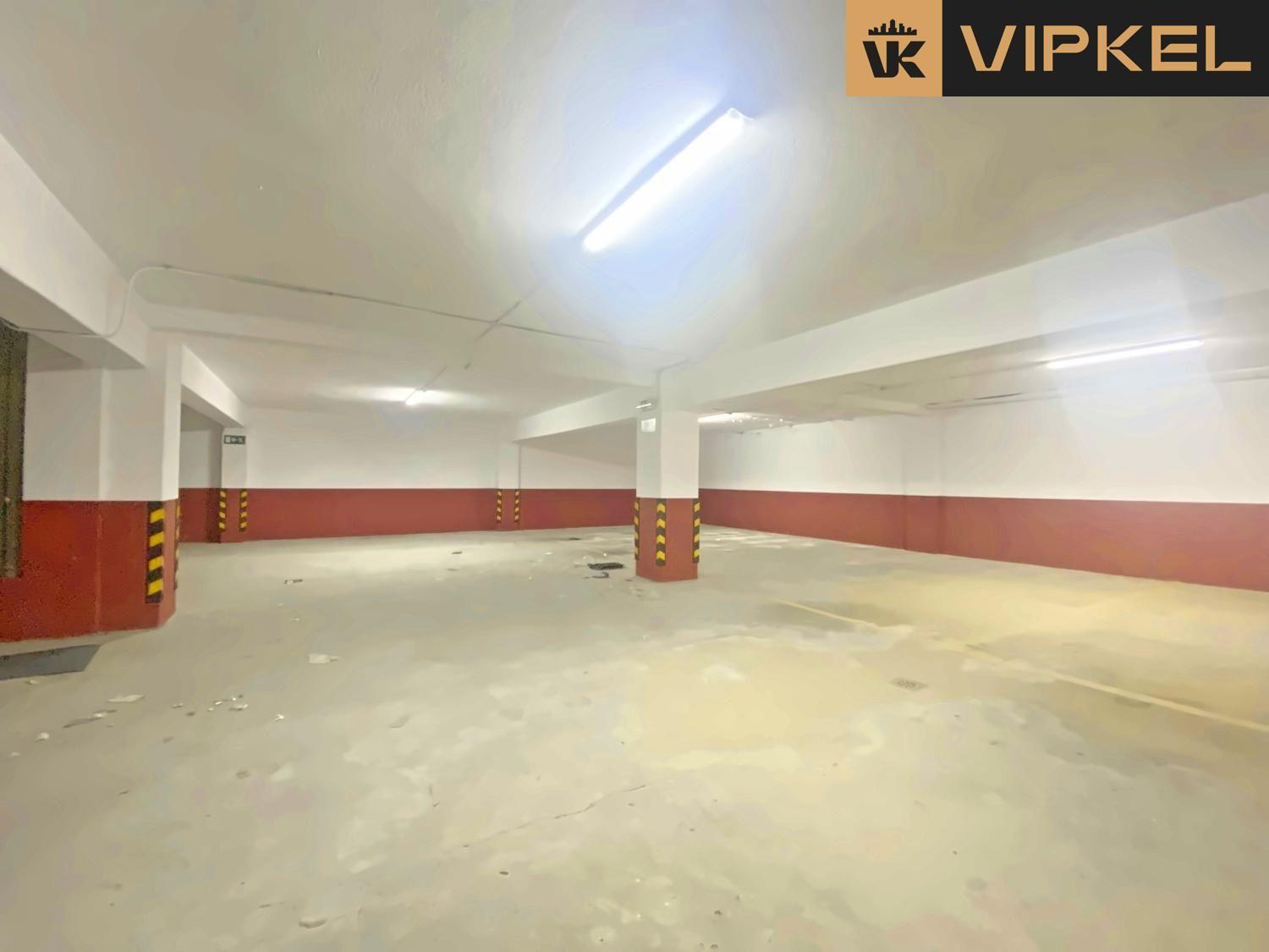 Garage for Sale in Santiago de Compostela