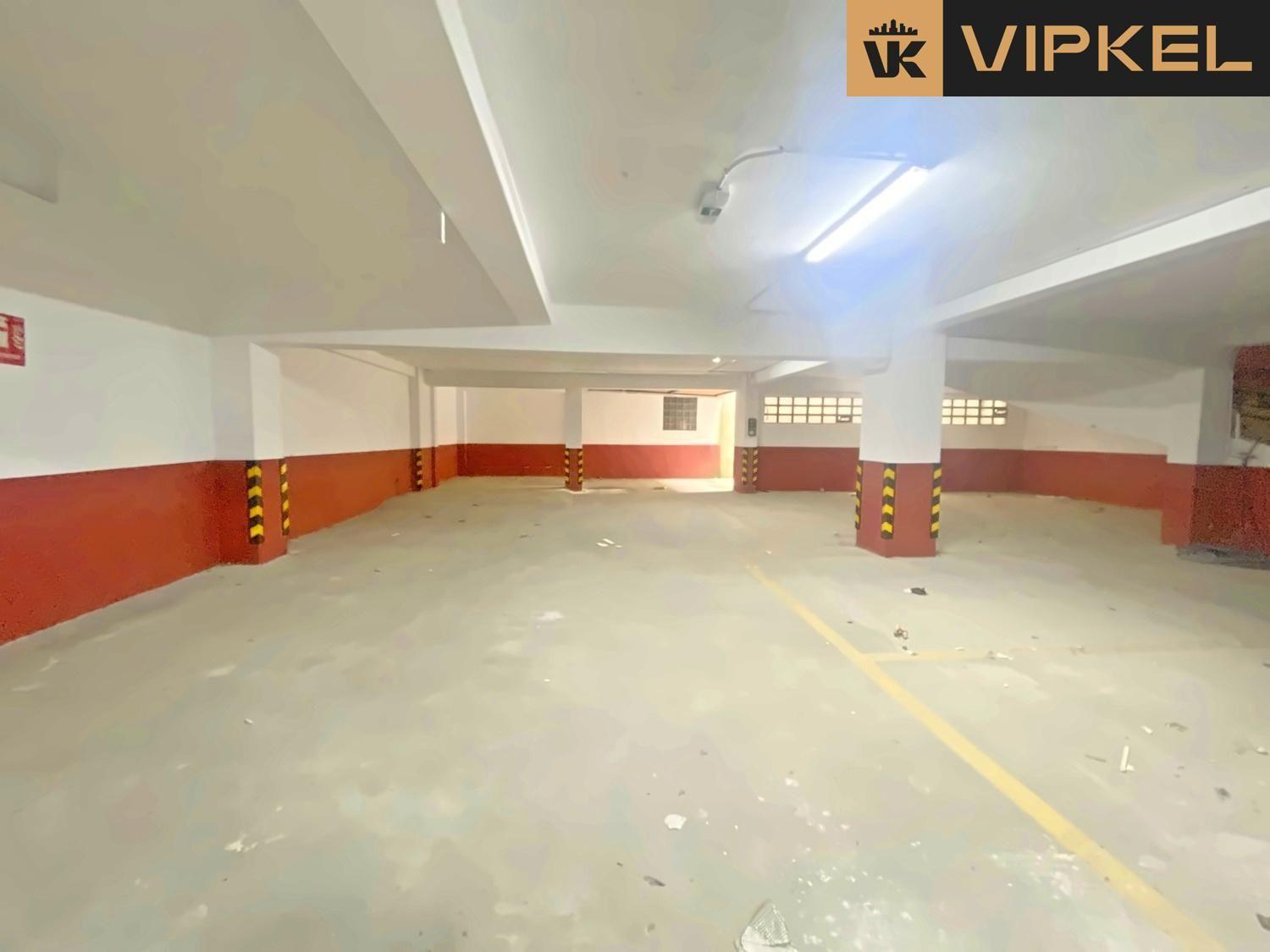 Garage for Sale in Santiago de Compostela