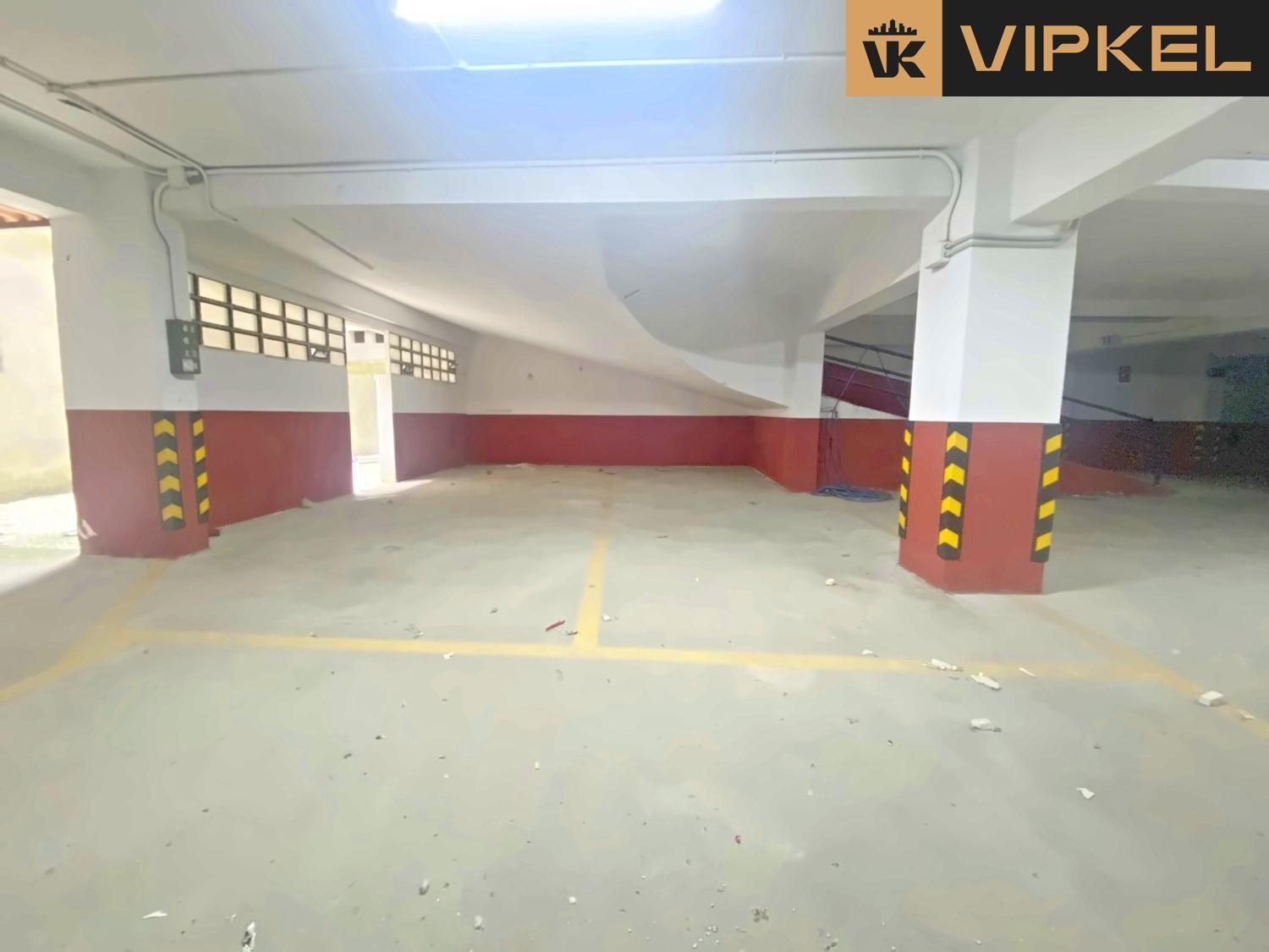 Garage for Sale in Santiago de Compostela