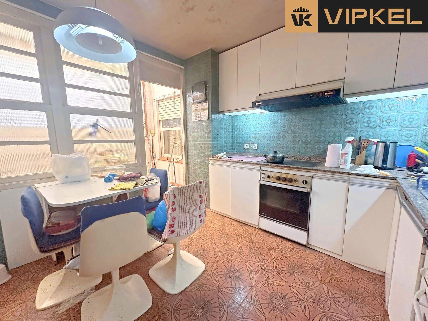 Building for Sale in La Coruña