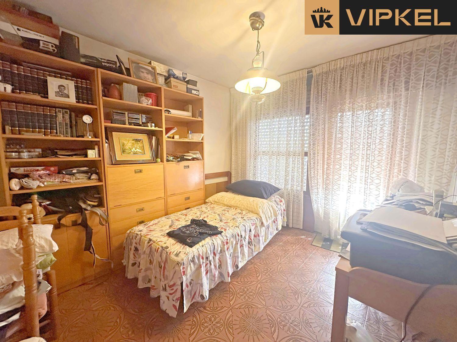 Building for Sale in La Coruña