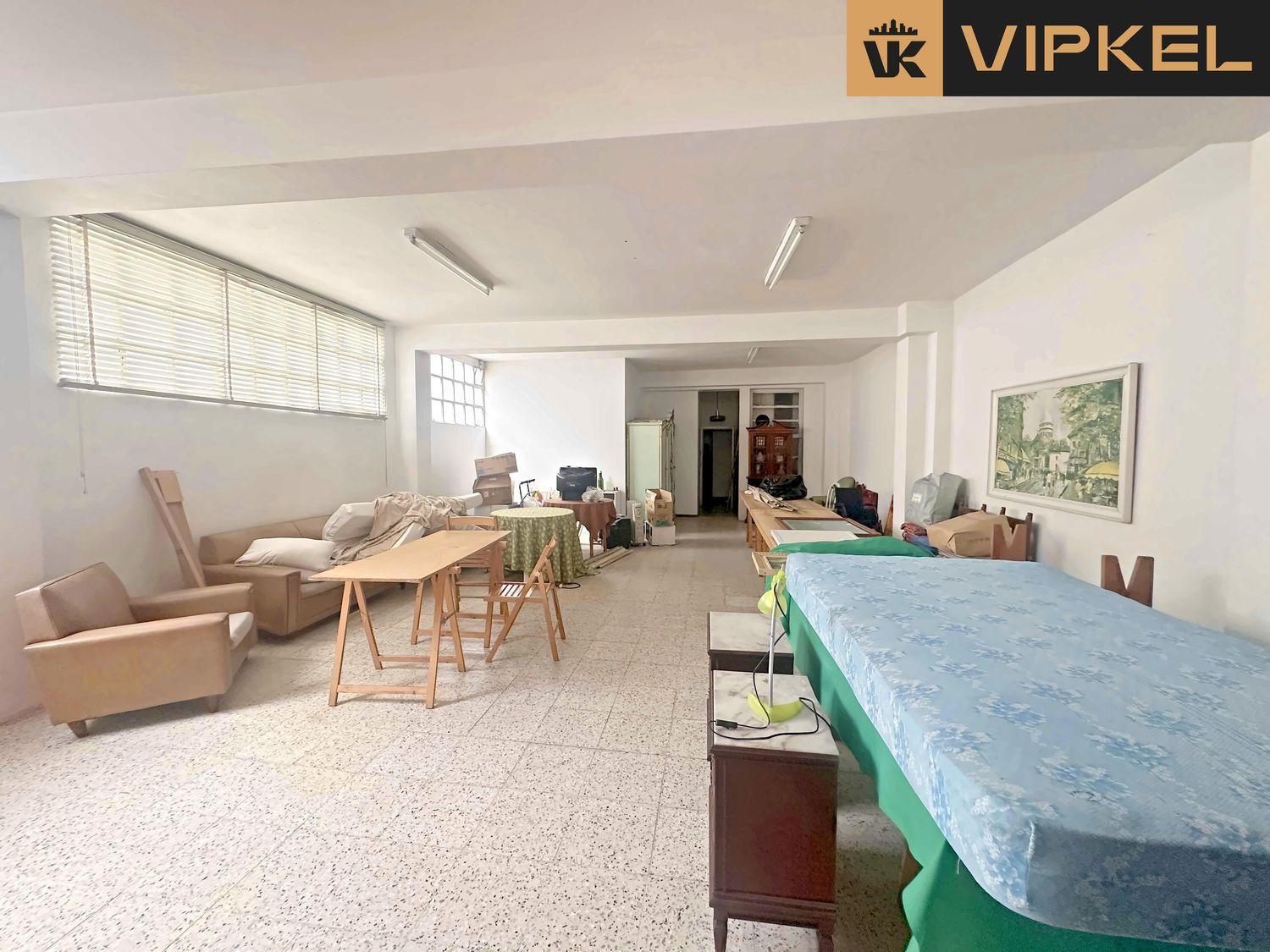 Building for Sale in La Coruña