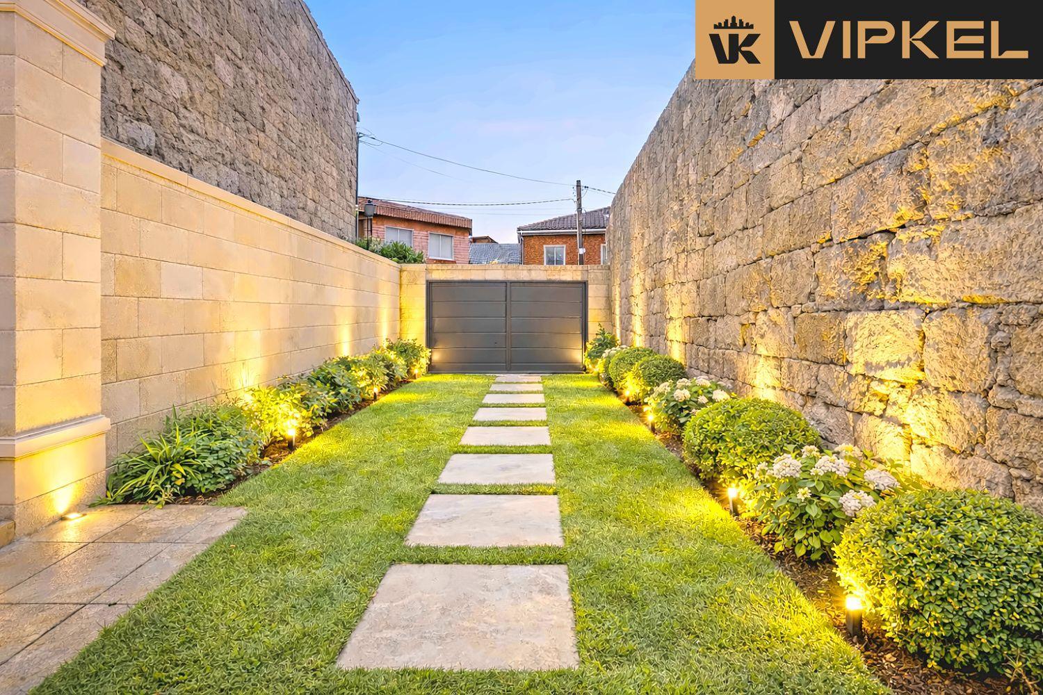 Villa for Sale in Grove, O