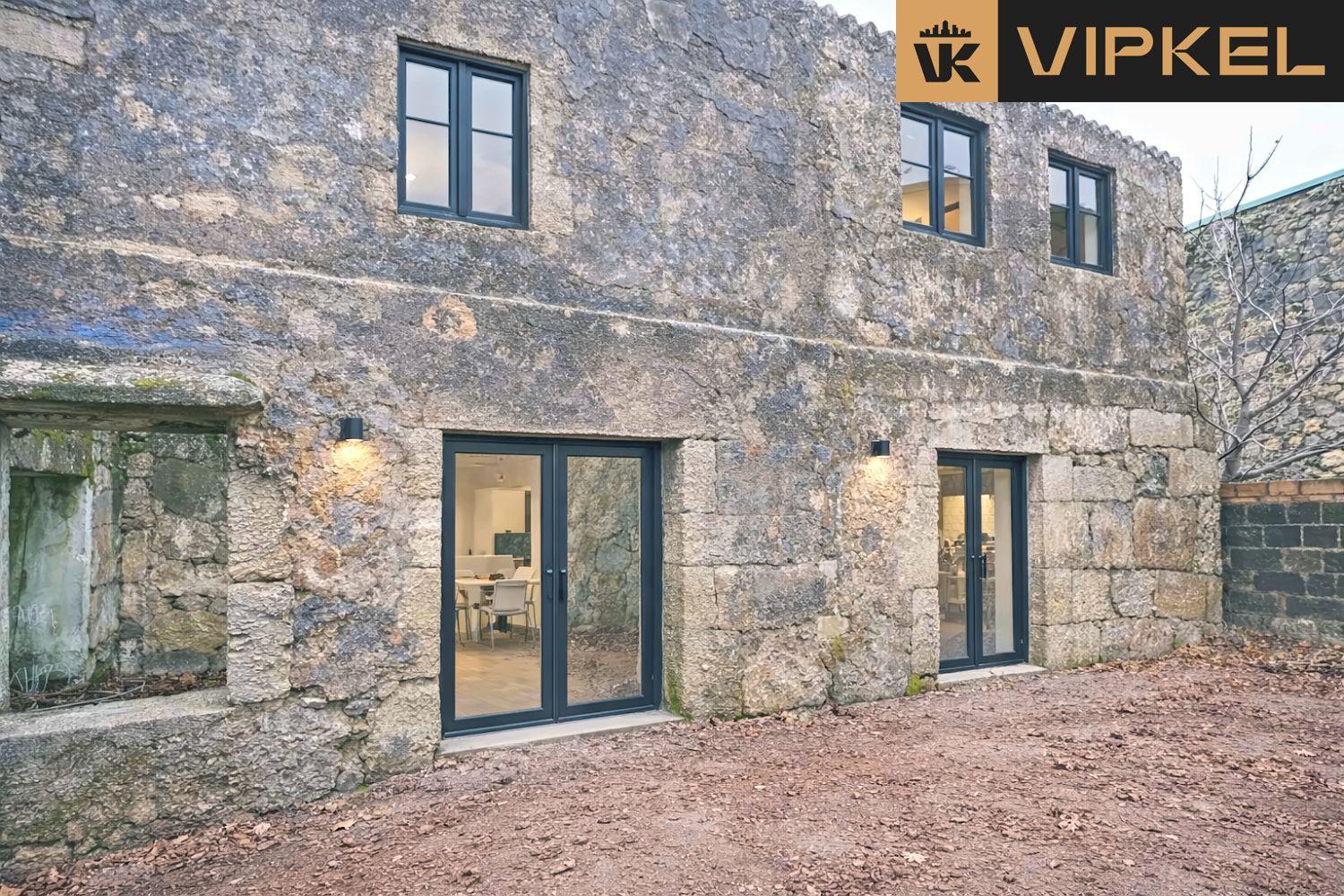 Villa for Sale in Grove, O