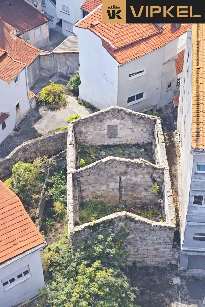 Villa for Sale in Grove, O
