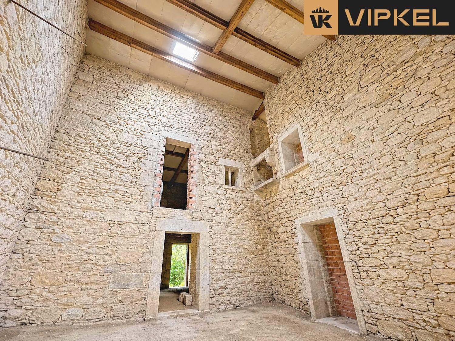 Semi-detached House for Sale in Santiago de Compostela