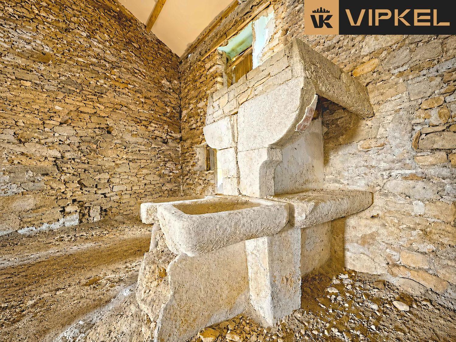 Semi-detached House for Sale in Santiago de Compostela