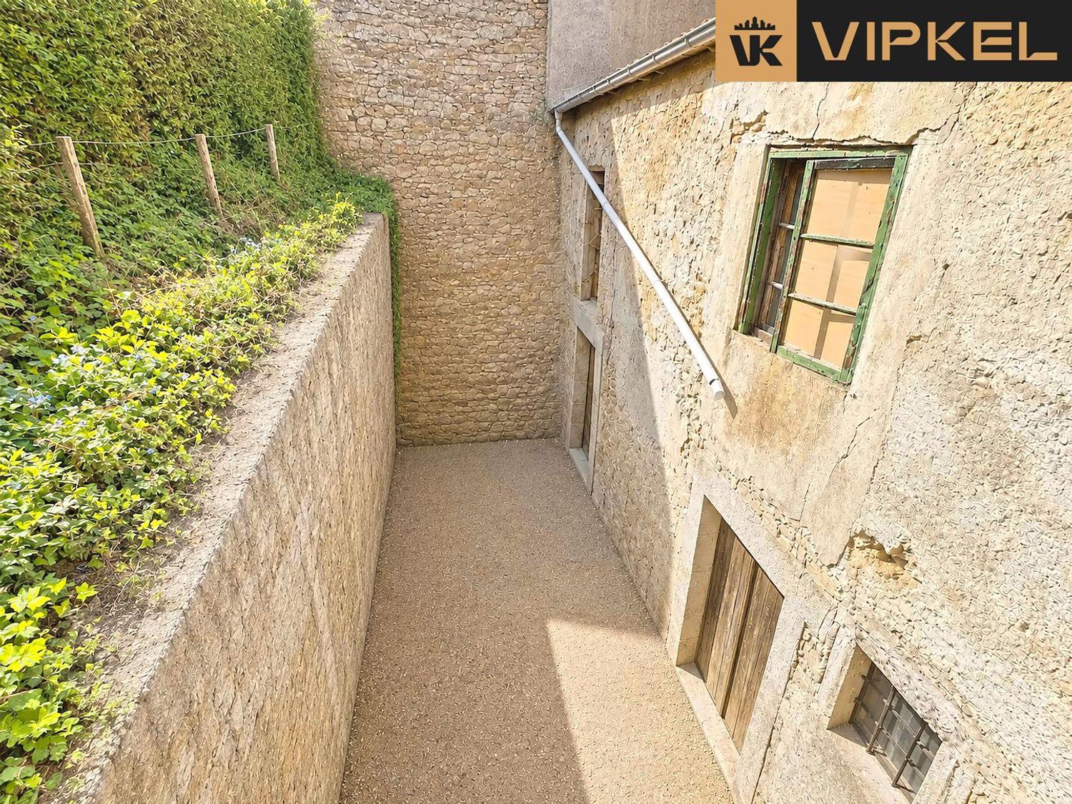 Semi-detached House for Sale in Santiago de Compostela