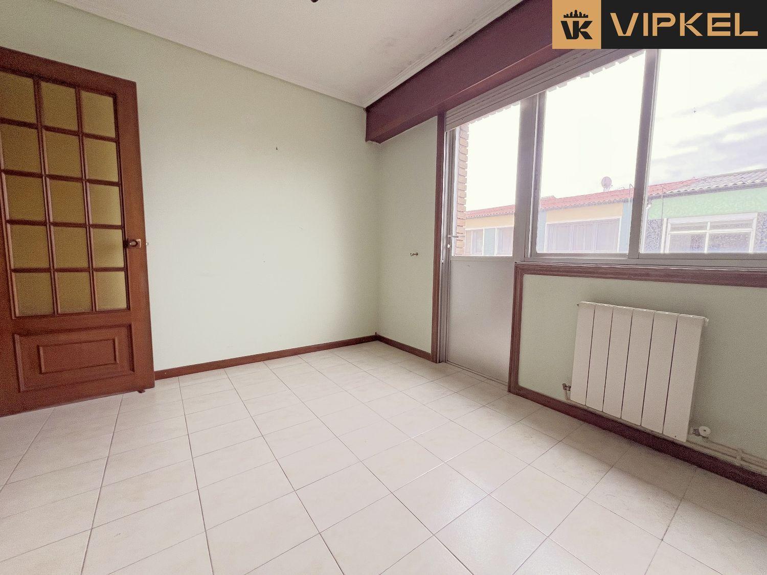 Flat for Sale in Ferrol