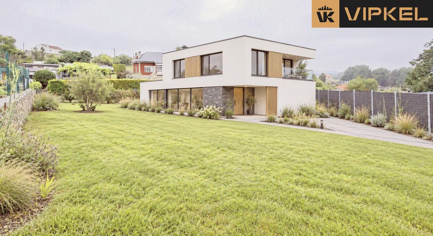 Plot for Sale in Oleiros