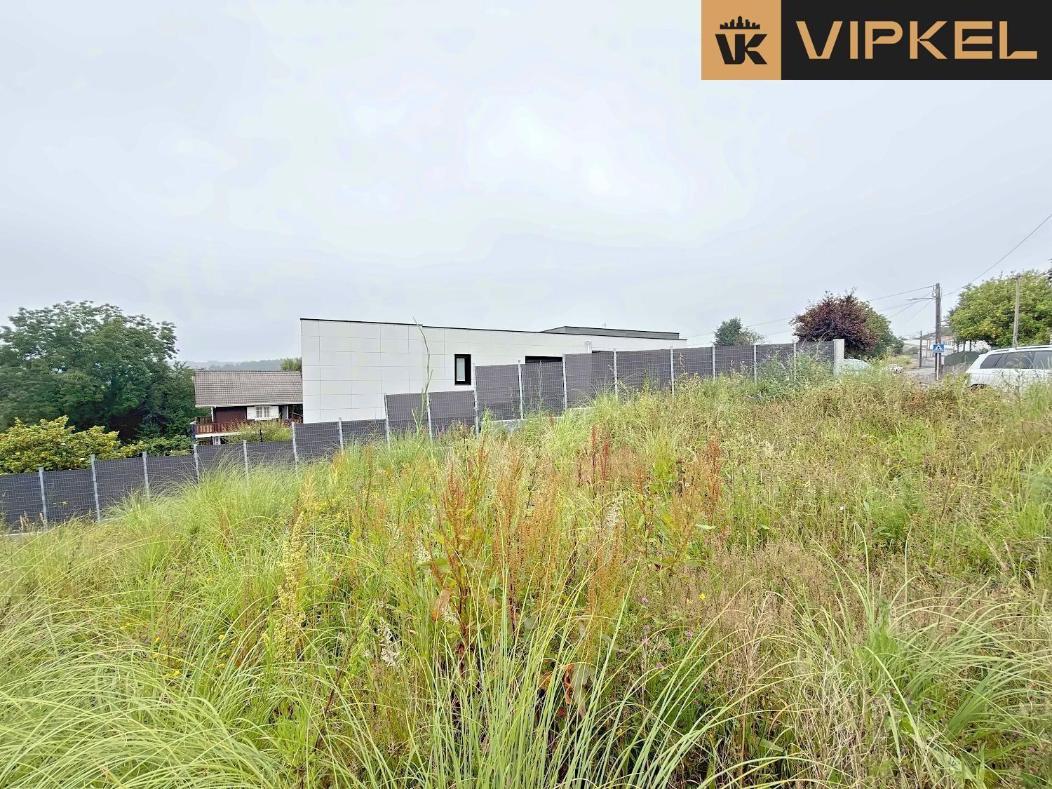 Plot for Sale in Oleiros
