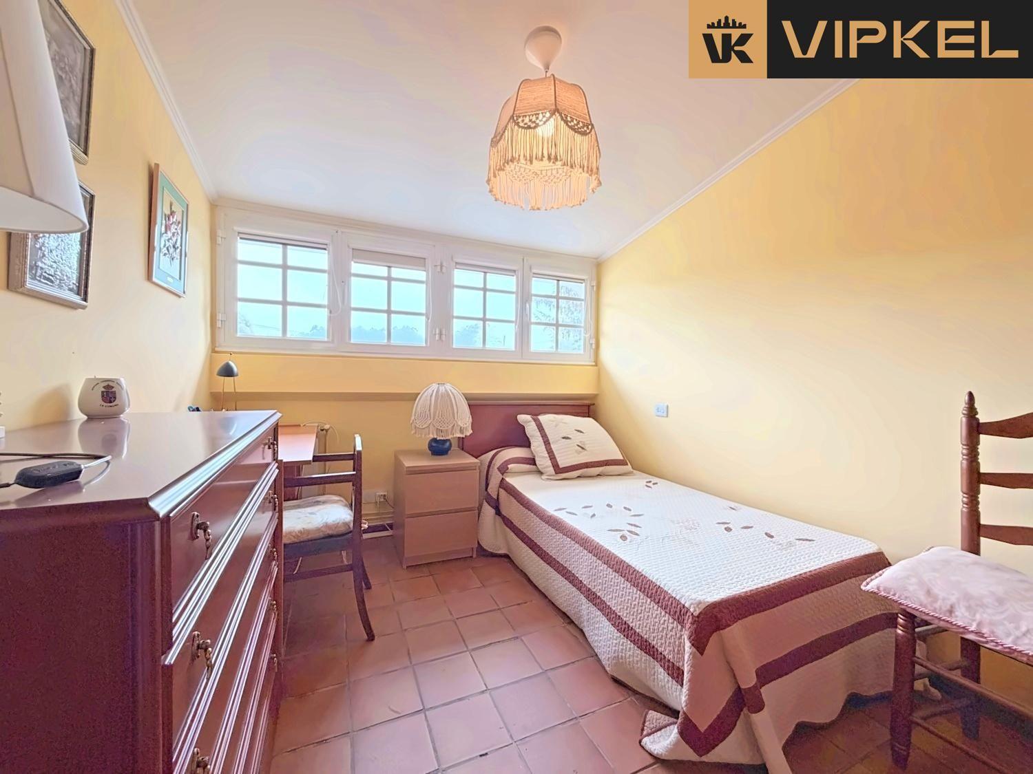 House for Sale in Oleiros