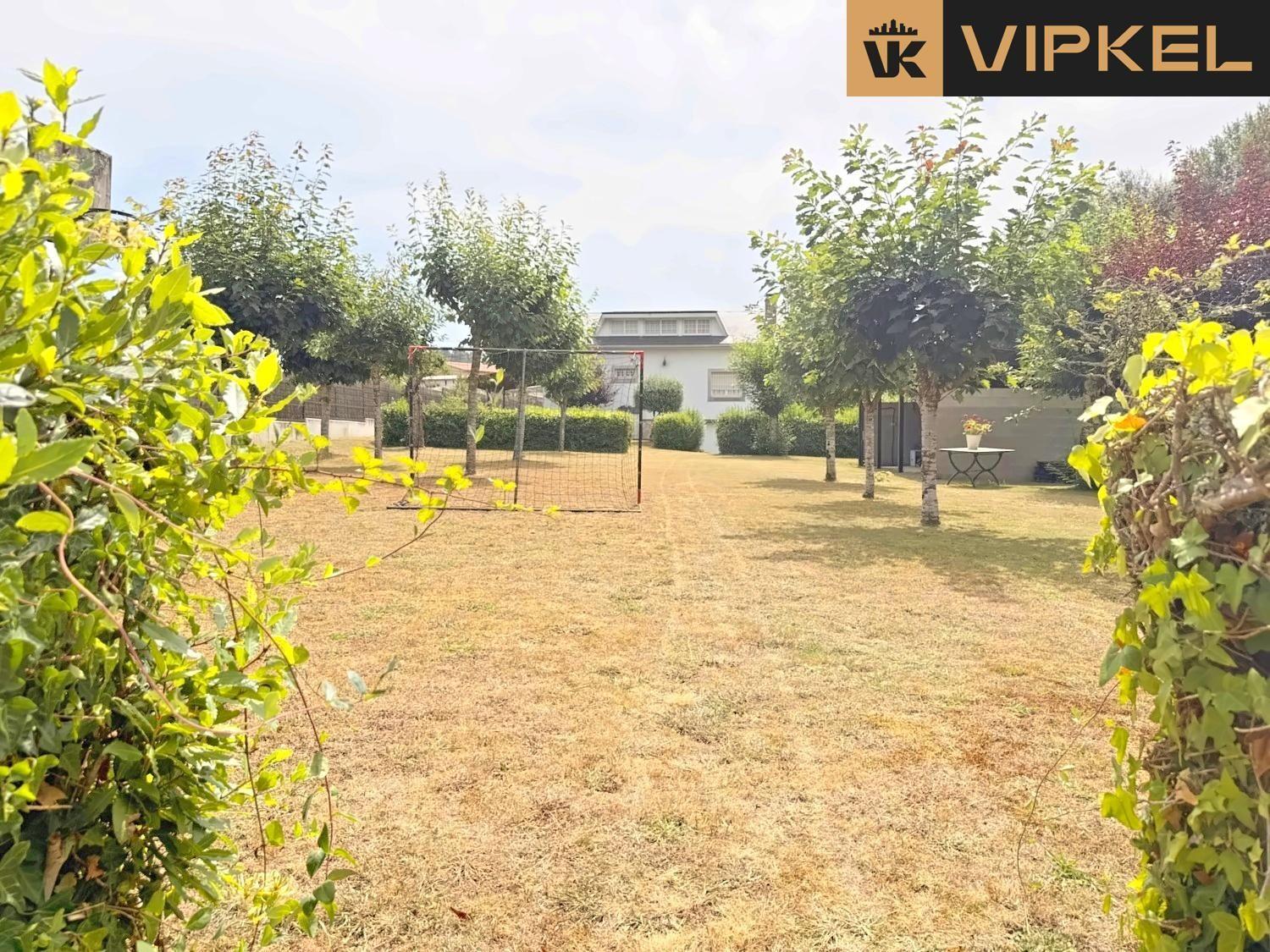 House for Sale in Oleiros