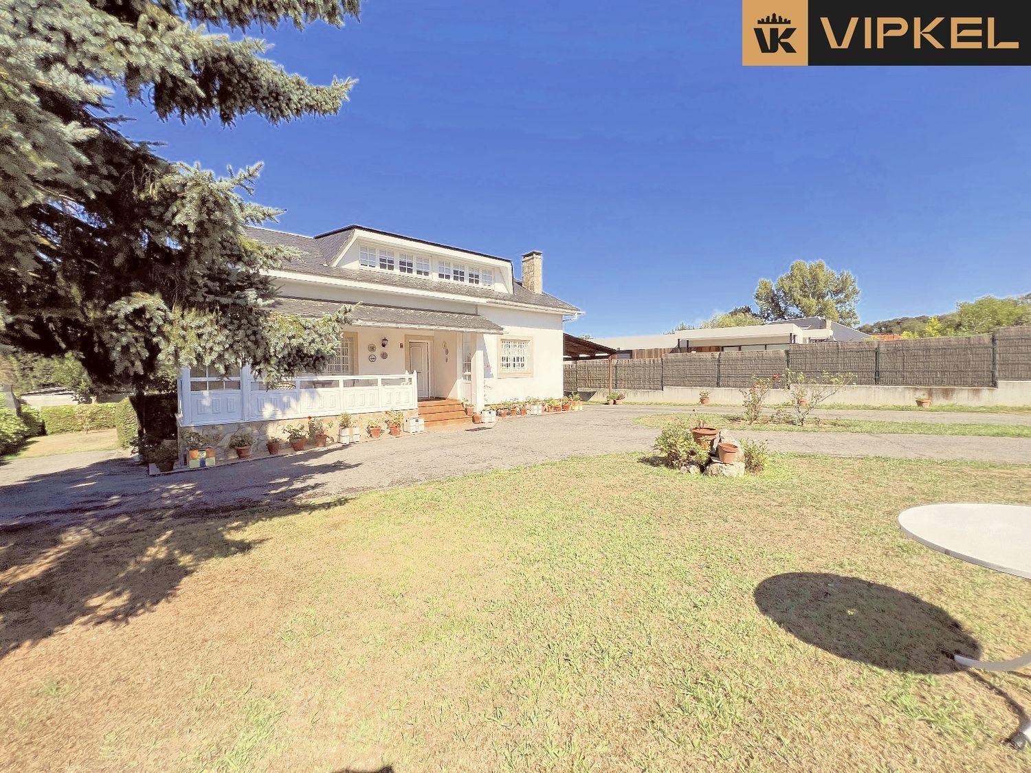 House for Sale in Oleiros