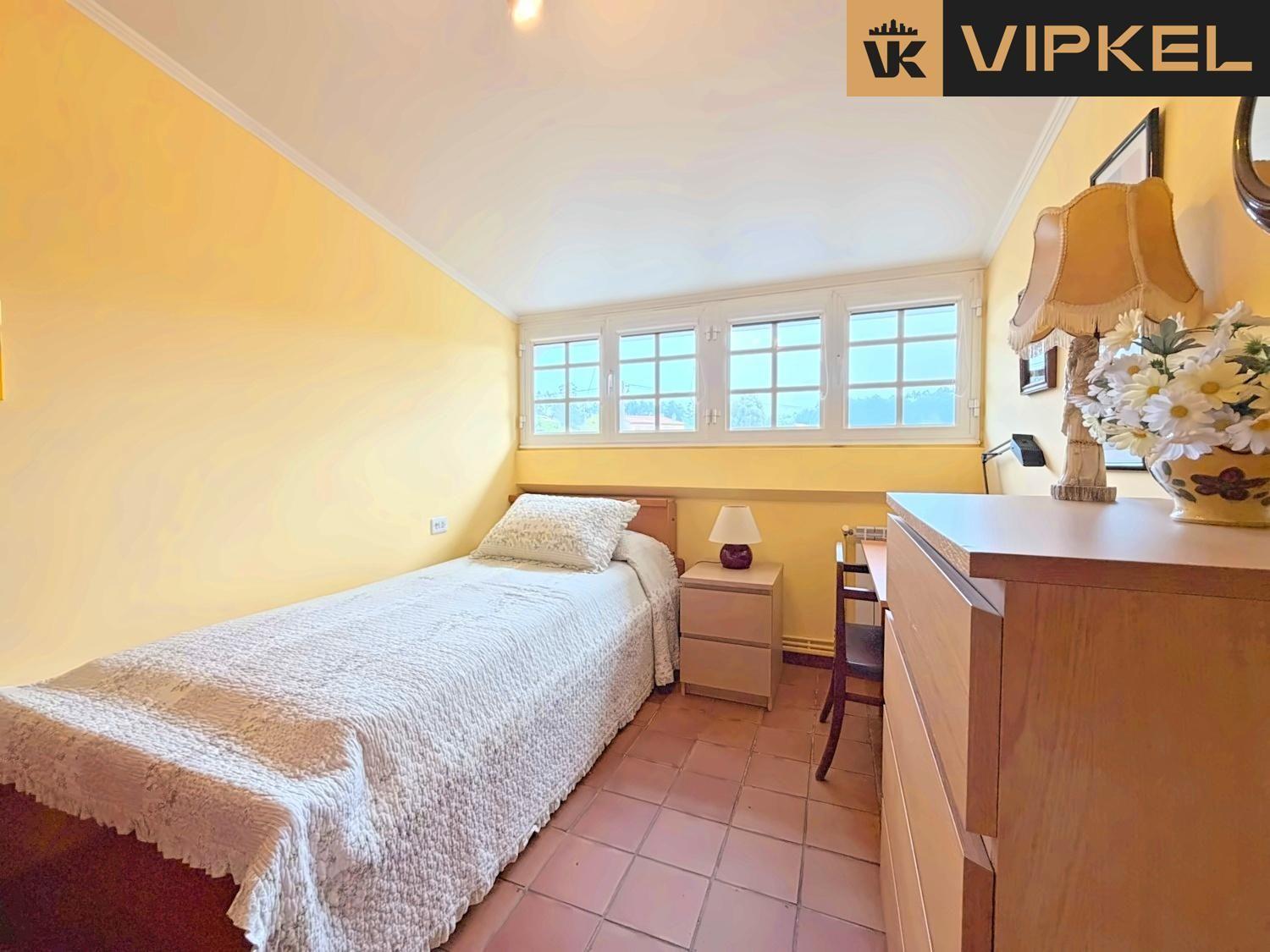 House for Sale in Oleiros