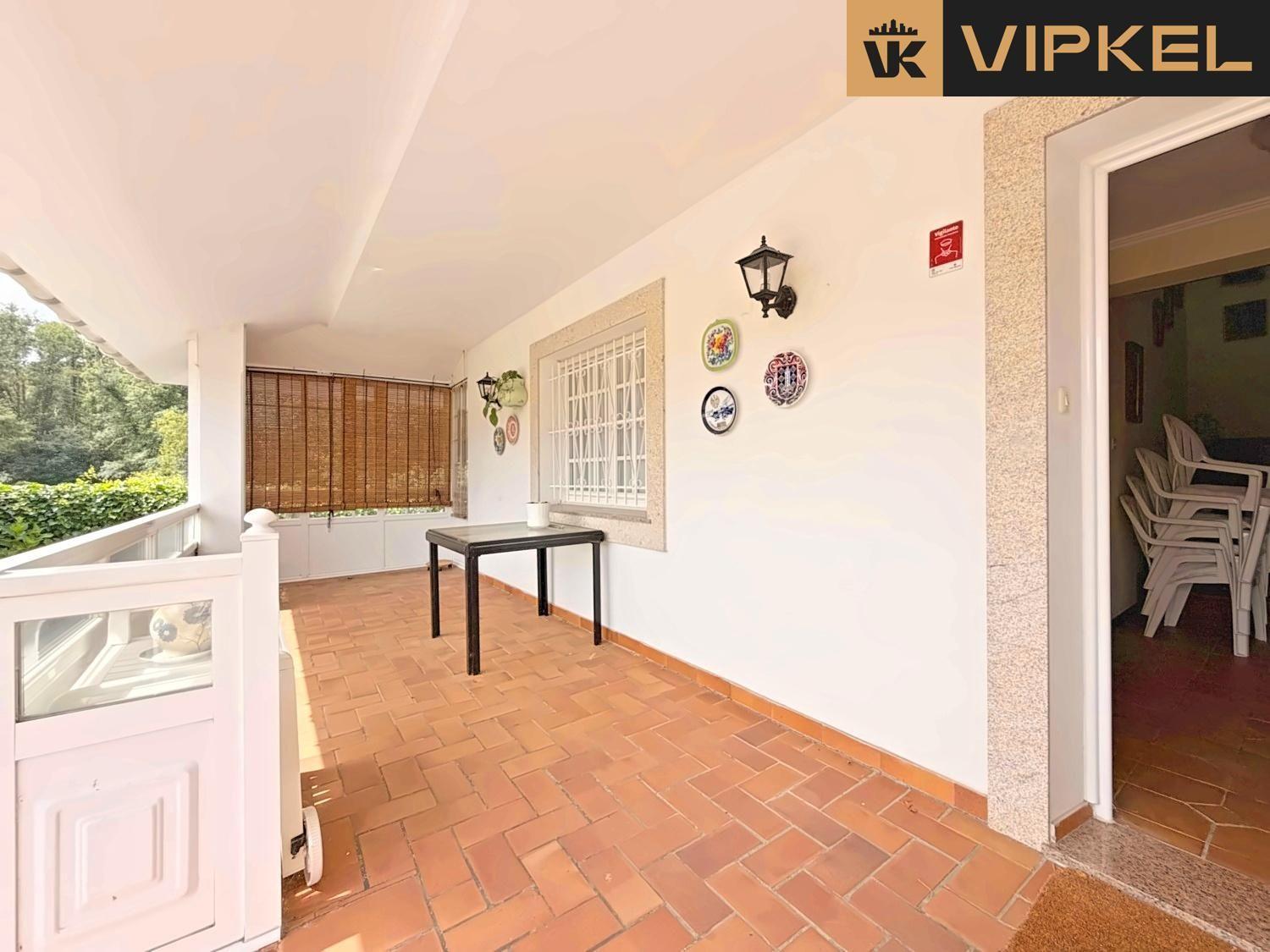 House for Sale in Oleiros