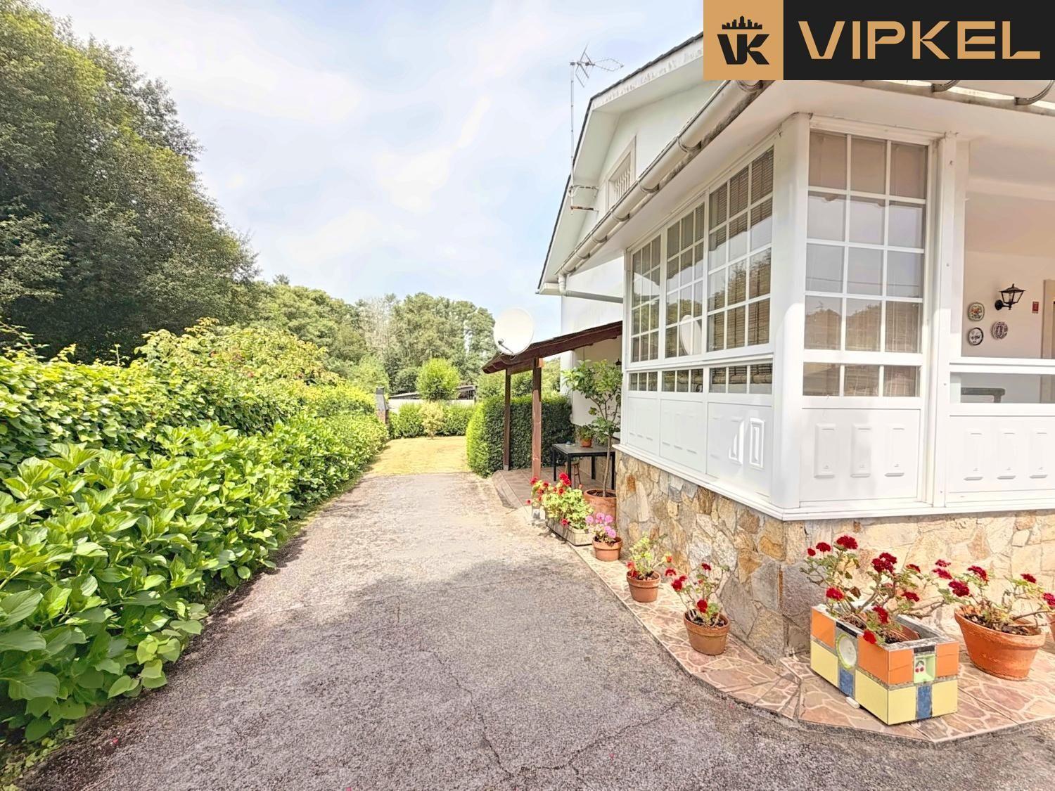 House for Sale in Oleiros