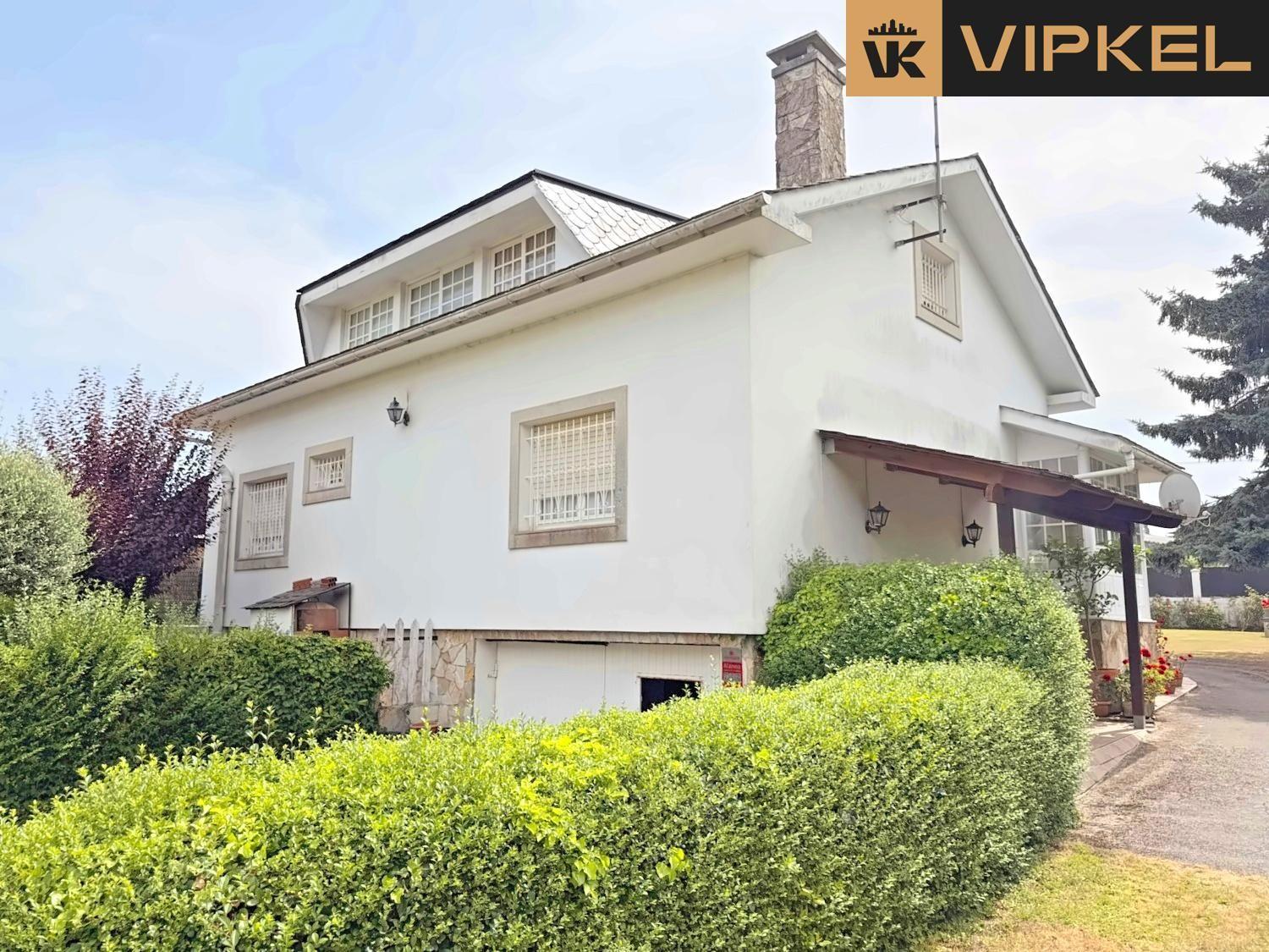 House for Sale in Oleiros