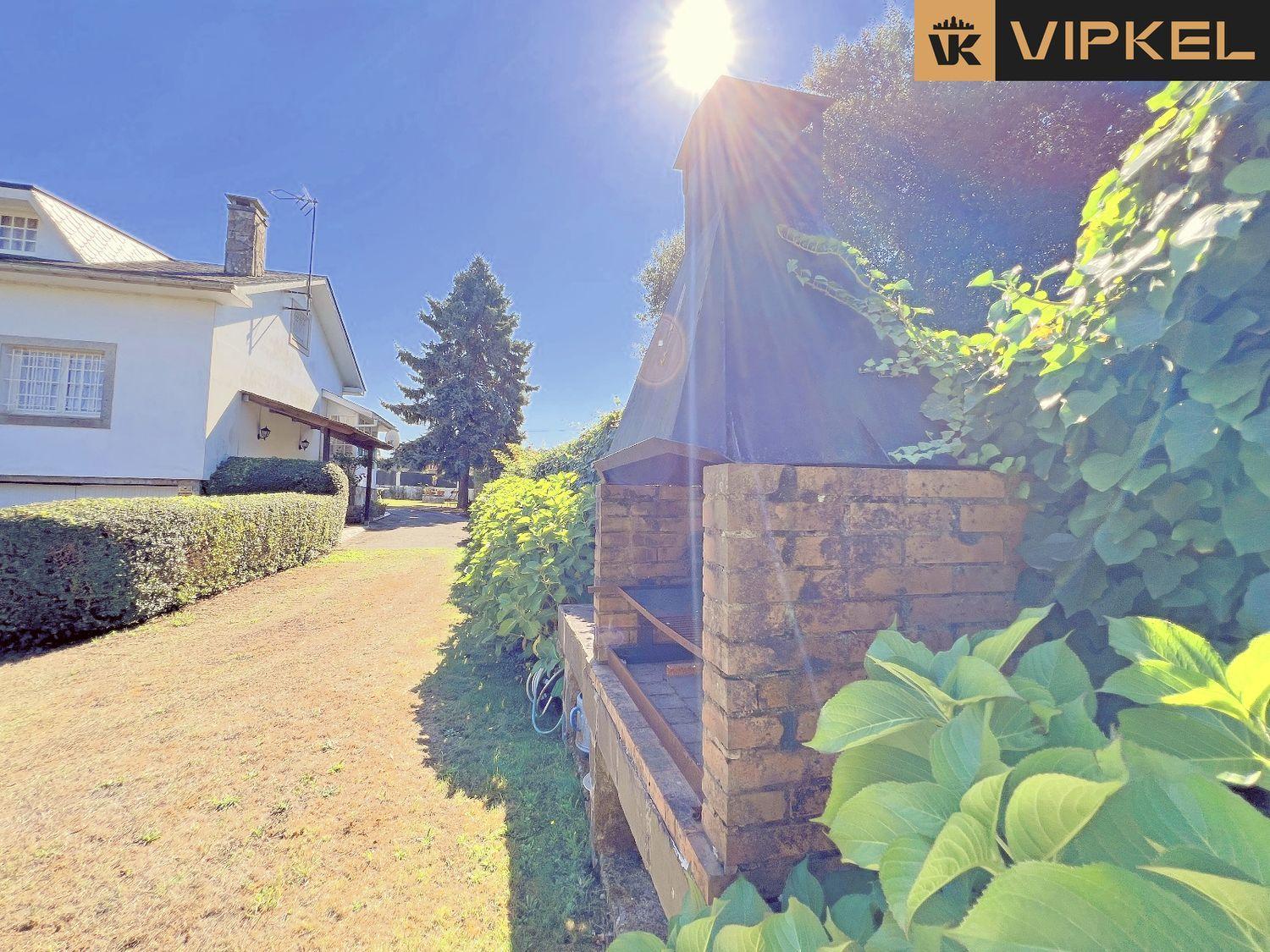 House for Sale in Oleiros