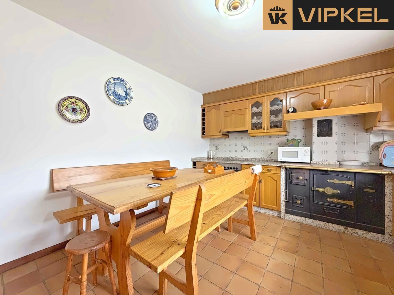 House for Sale in Oleiros