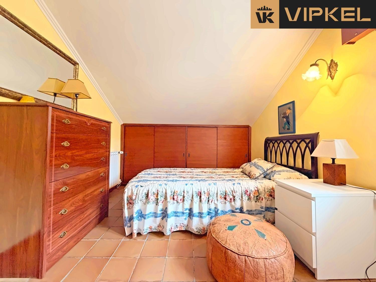 House for Sale in Oleiros