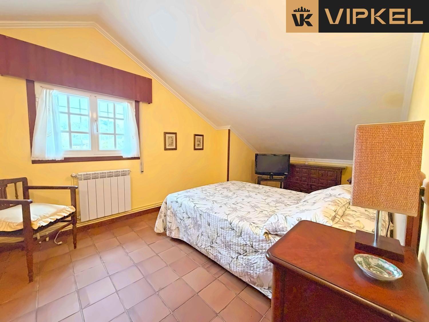 House for Sale in Oleiros