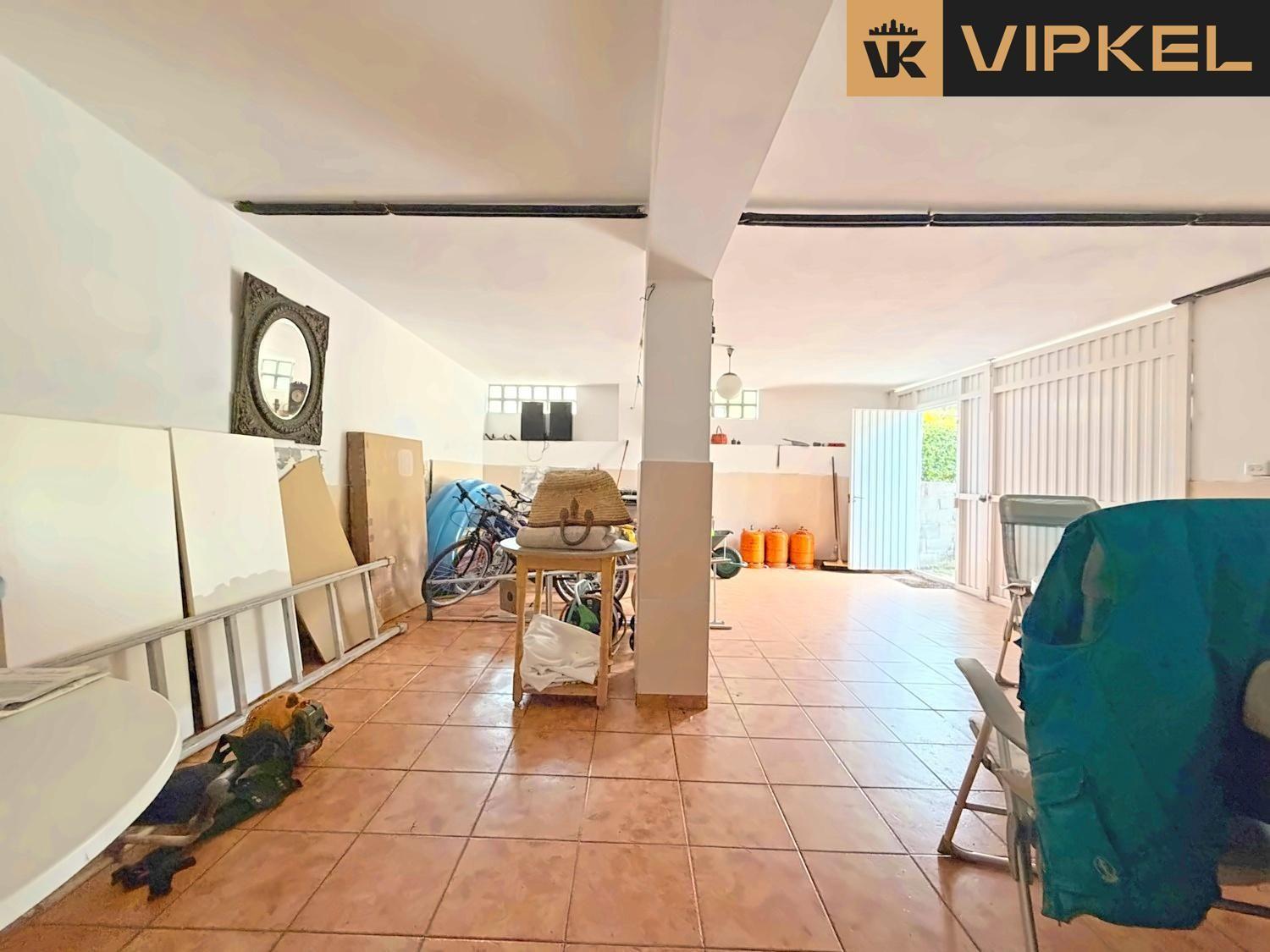 House for Sale in Oleiros