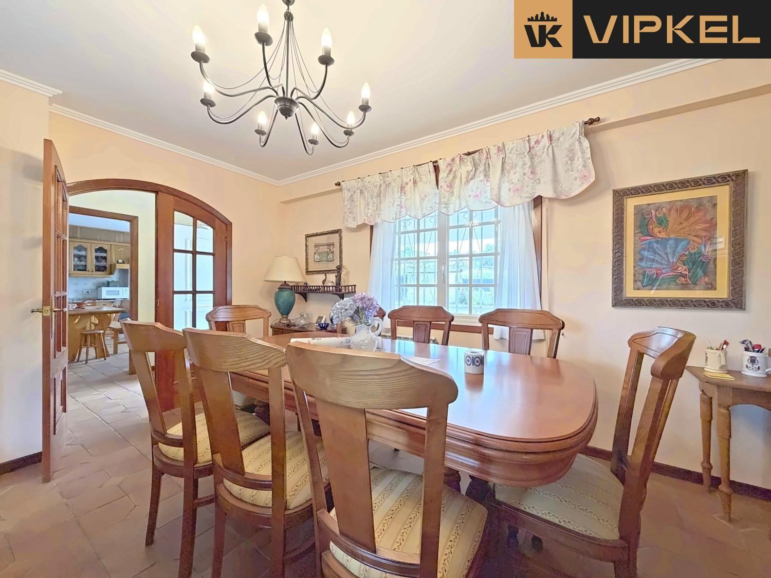 House for Sale in Oleiros