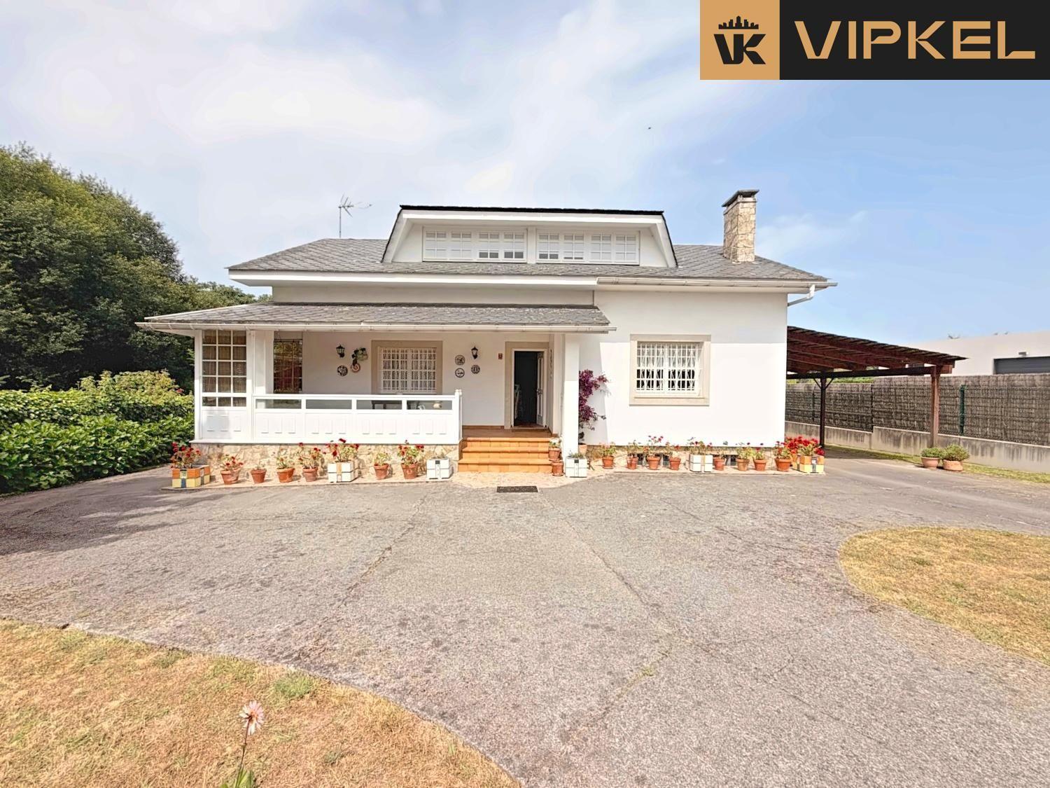 House for Sale in Oleiros
