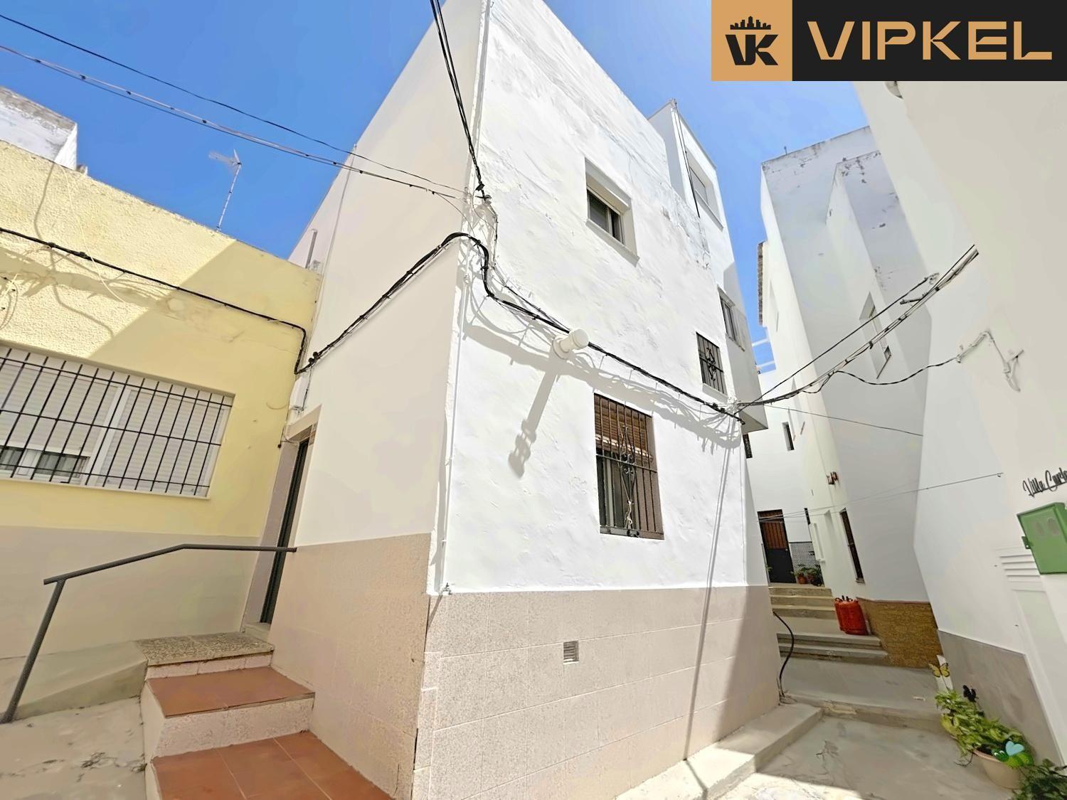 Semi-detached House for Sale in Conil de la Frontera