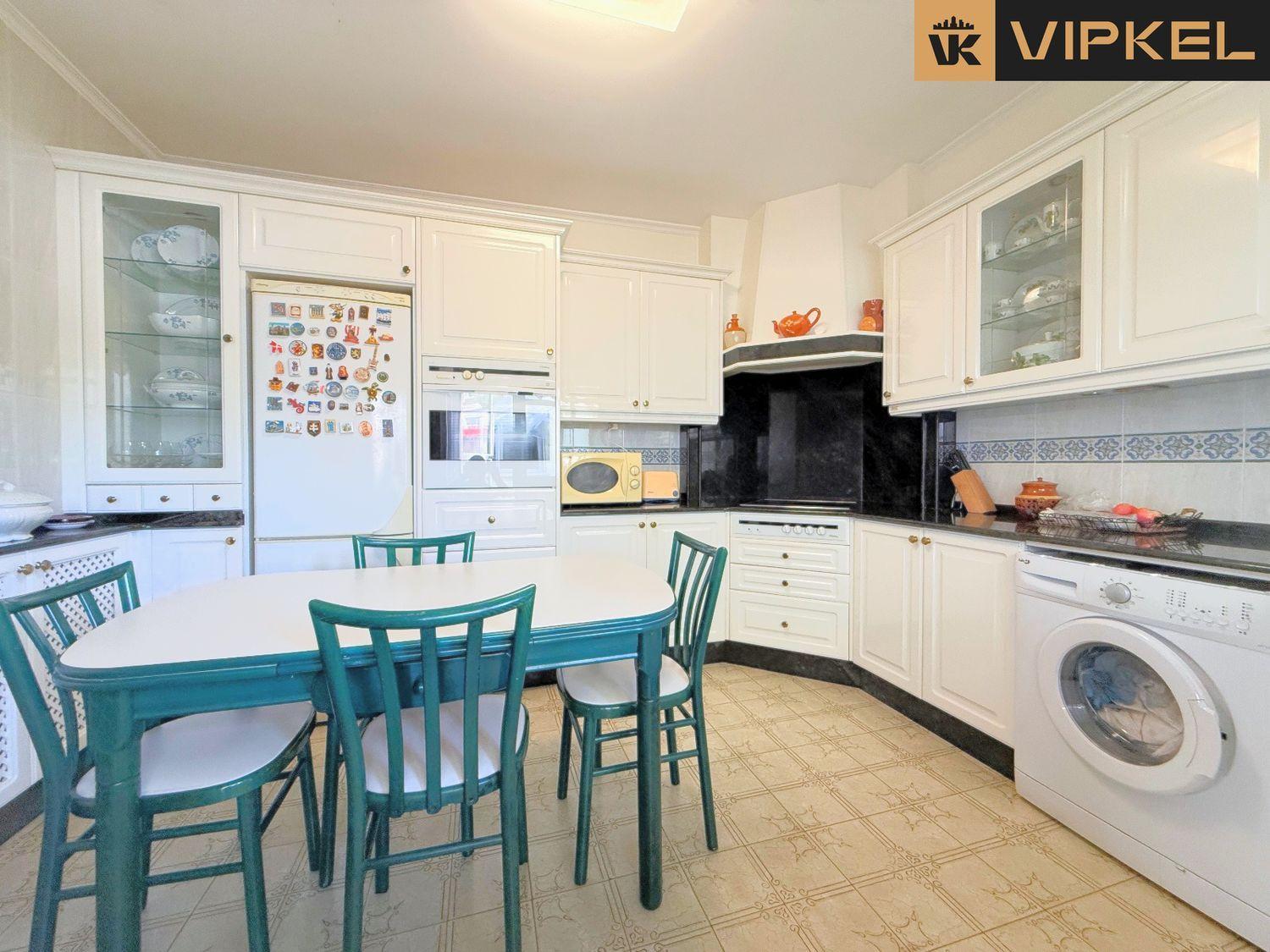 Flat for Sale in Mugardos