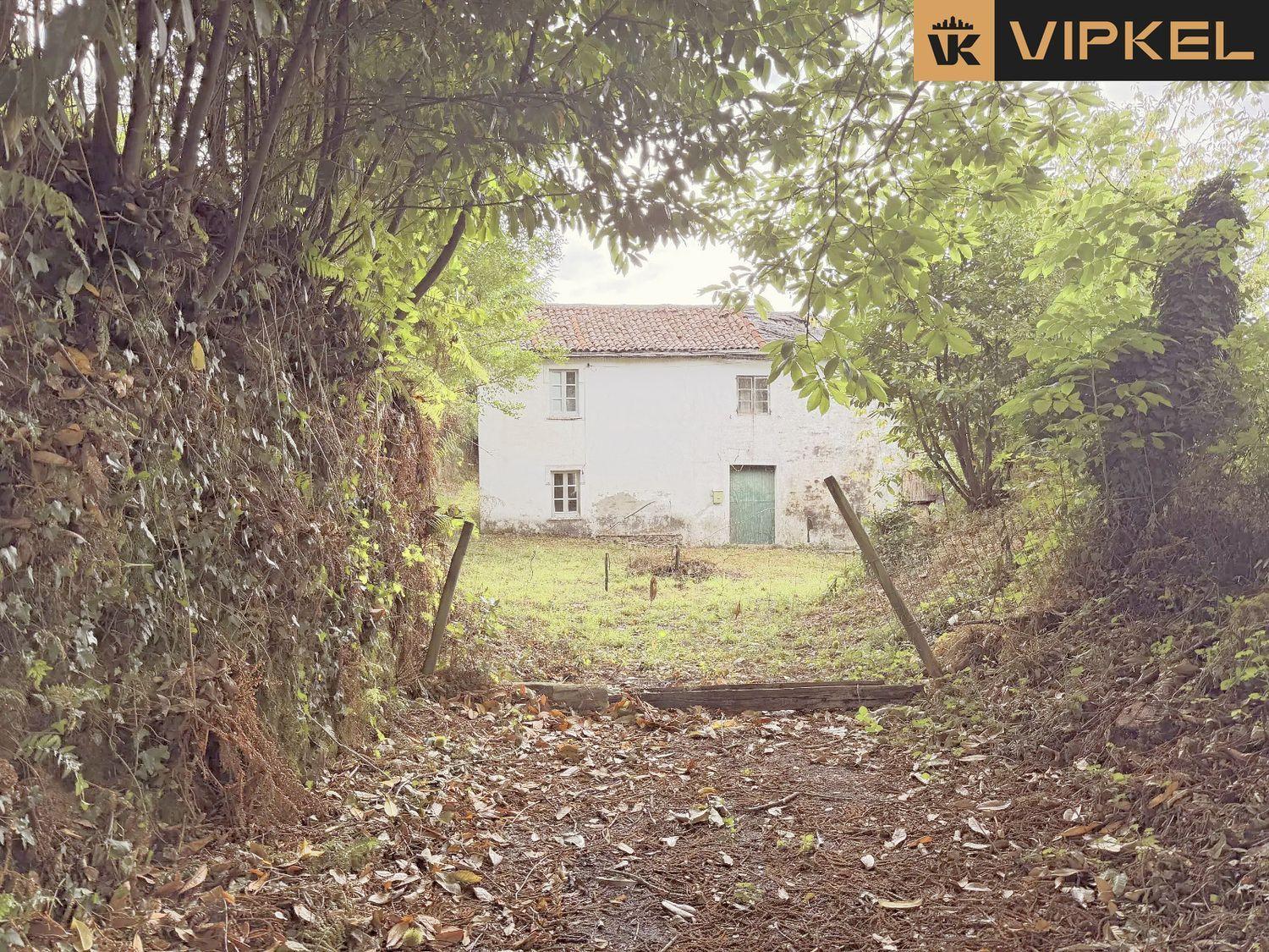 Villa for Sale in San Sadurniño