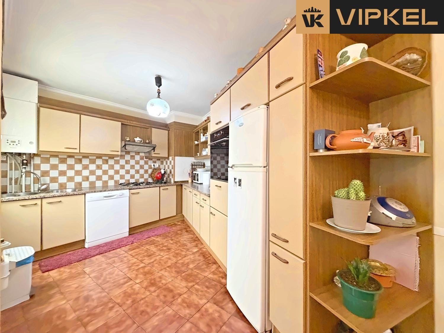 Penthouse for Sale in Lugo
