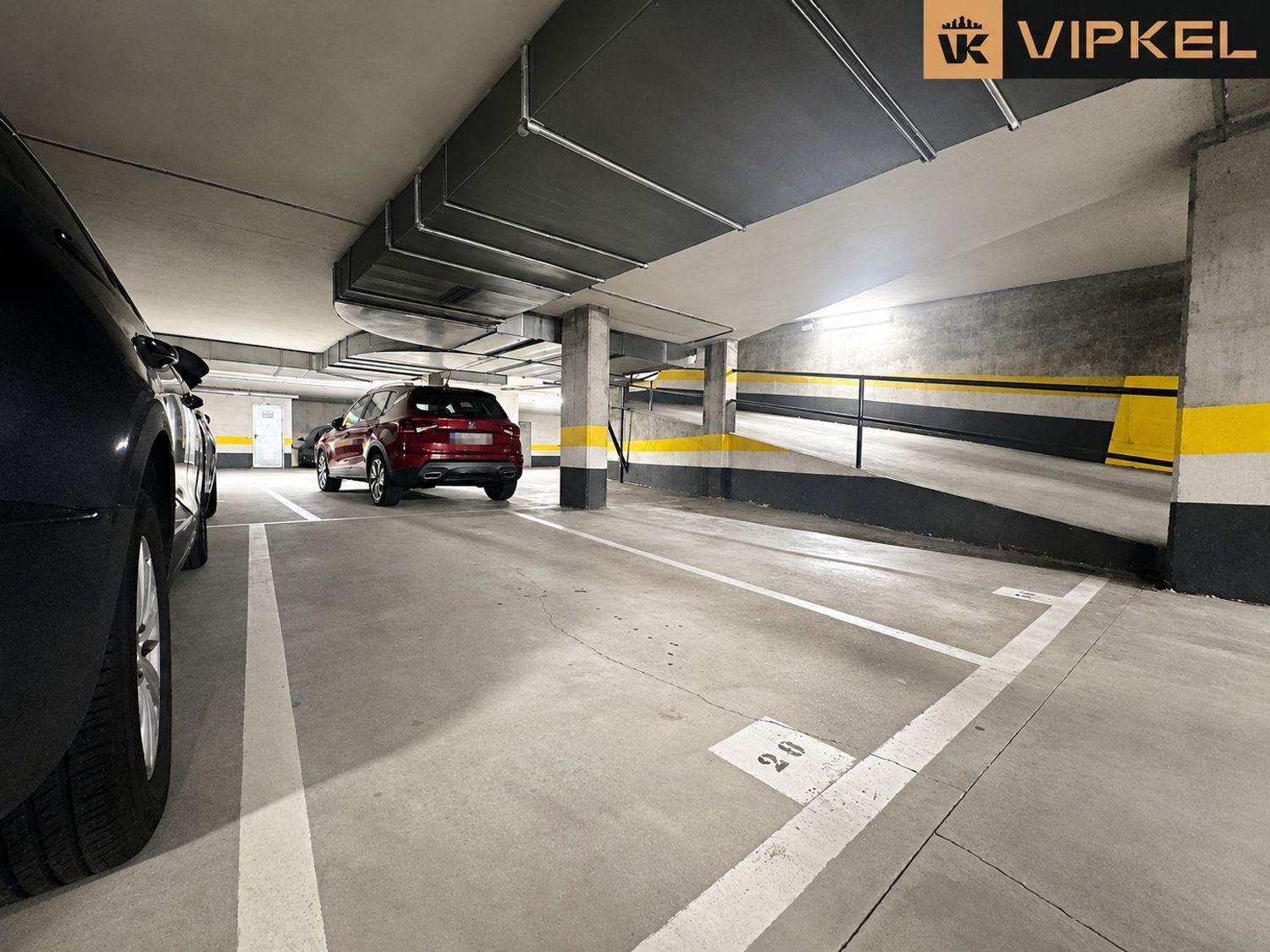 Garage for Sale in Santiago de Compostela