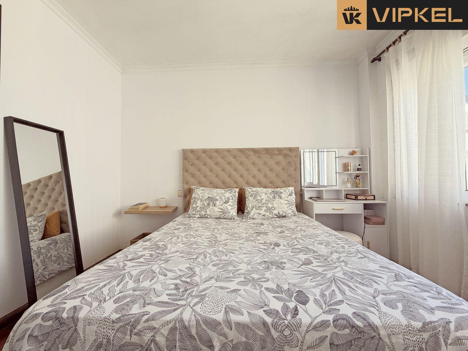 Flat for Sale in Narón