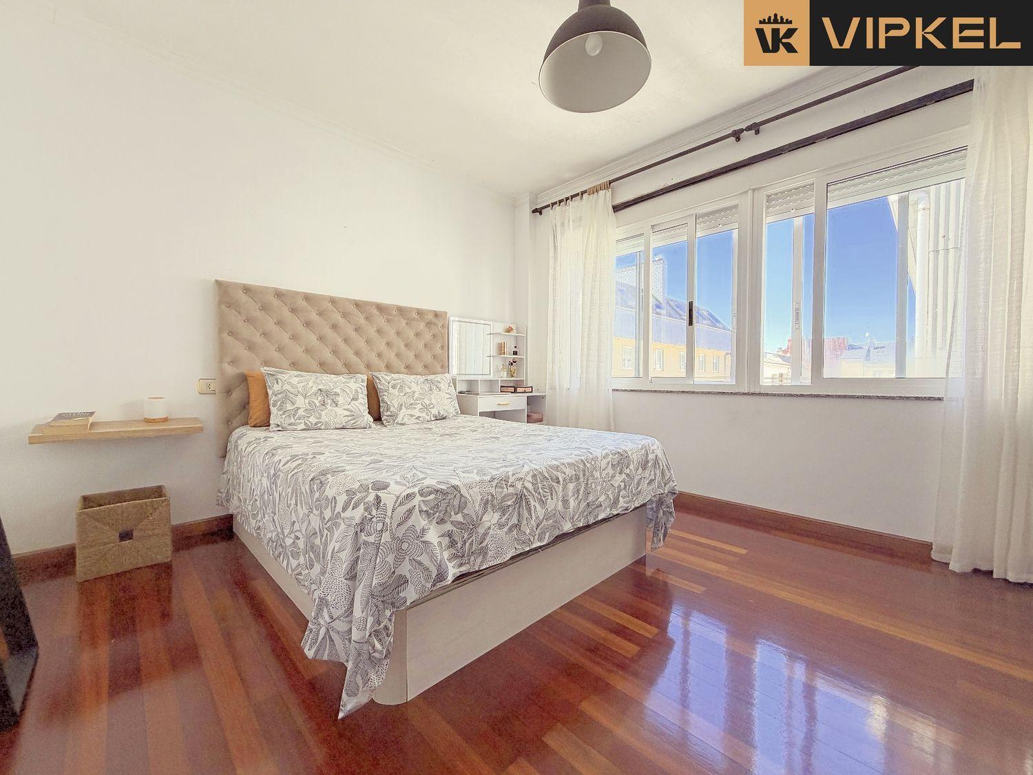 Flat for Sale in Narón