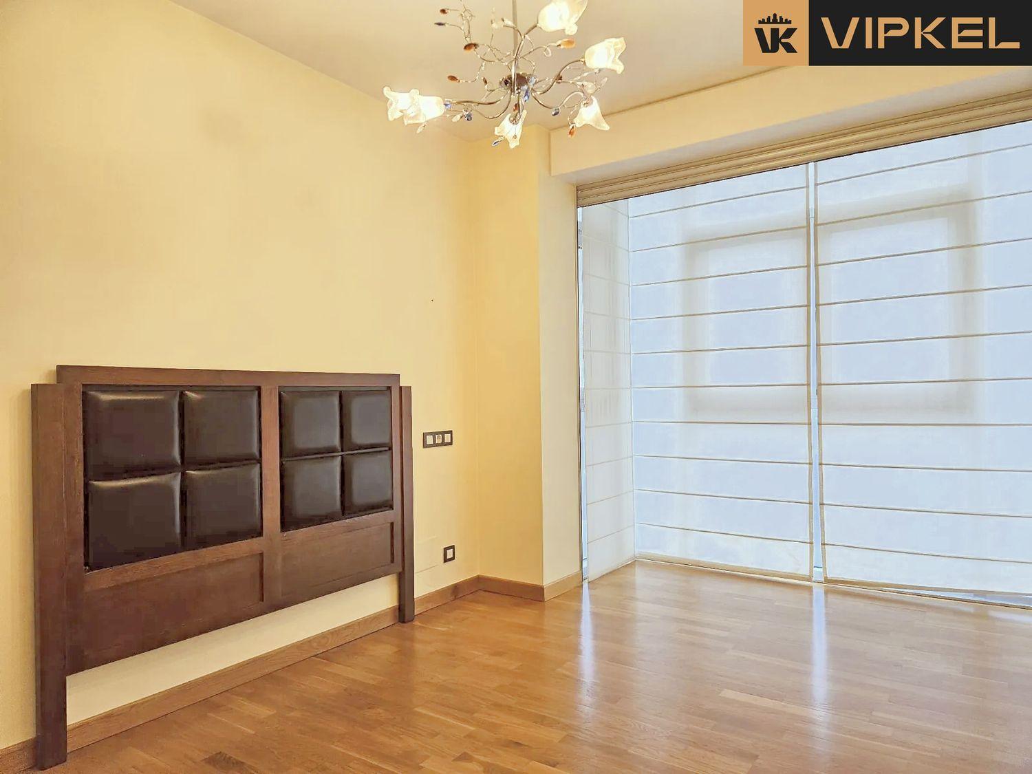 Flat for Sale in La Coruña