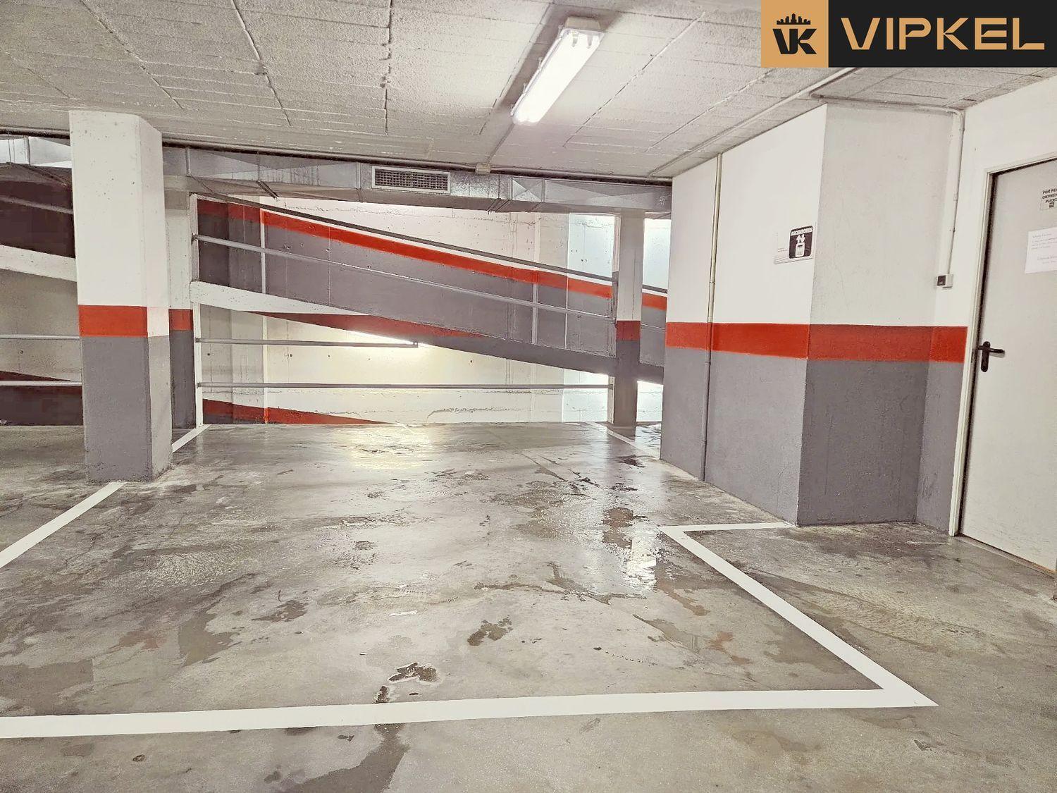 Flat for Sale in La Coruña
